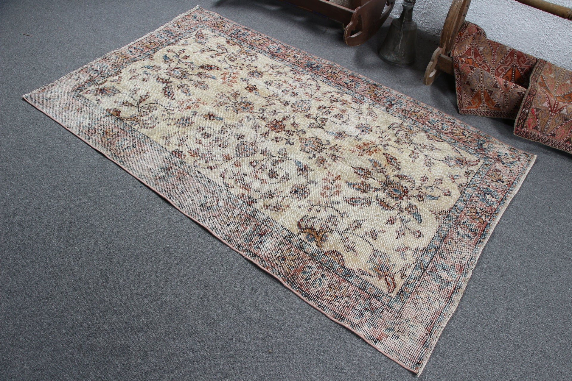 Türk Halıları, Oturma Odası Halısı, Soluk Halı, Vintage Halı, 3,8x6,5 ft Alan Halısı, Anadolu Halısı, Bej Mutfak Halısı, Yatak Odası Halısı, Yatak Odası Halıları