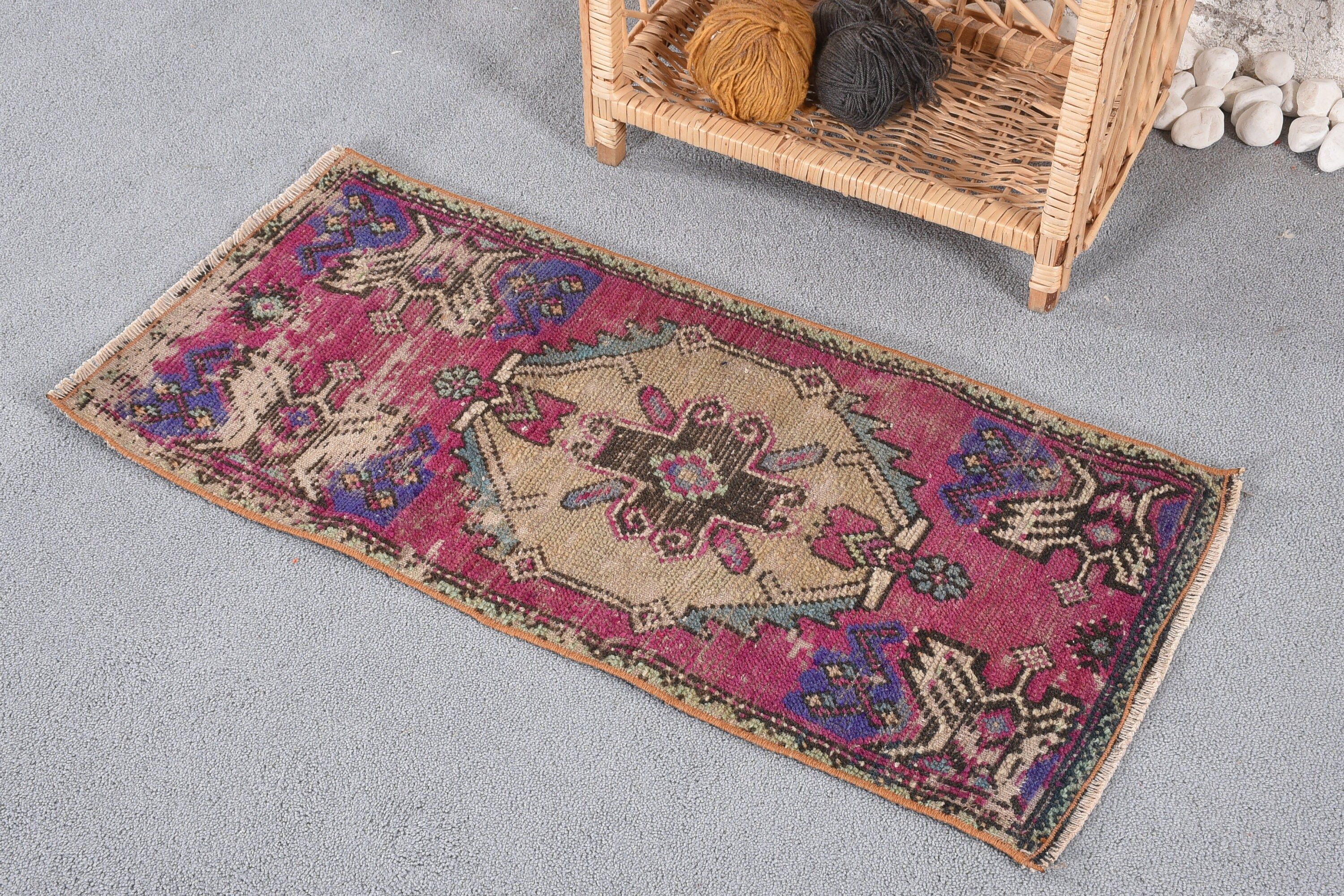 Entry Rug, 1.4x3.1 ft Small Rug, Turkish Rug, Bathroom Rugs, Anatolian Rugs, Small Wool Rug Rugs, Purple Oushak Rug, Wool Rug, Vintage Rug