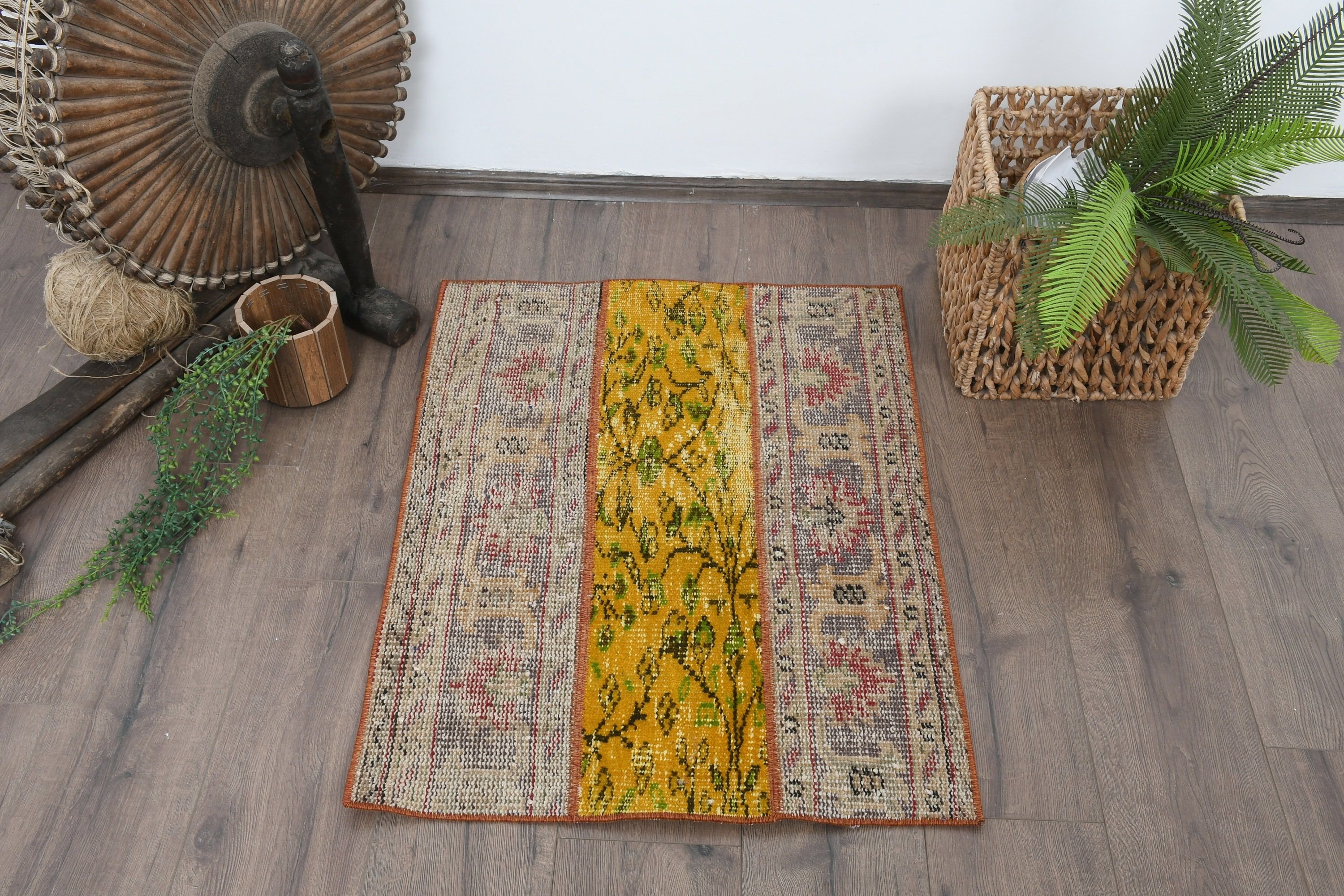 Kapı Paspası Halısı, Vintage Halı, 2.2x2.8 ft Küçük Halılar, Türk Halısı, Banyo Halıları, Sarı Soğuk Halılar, Çocuk Halısı, Anadolu Halısı, Oushak Halıları