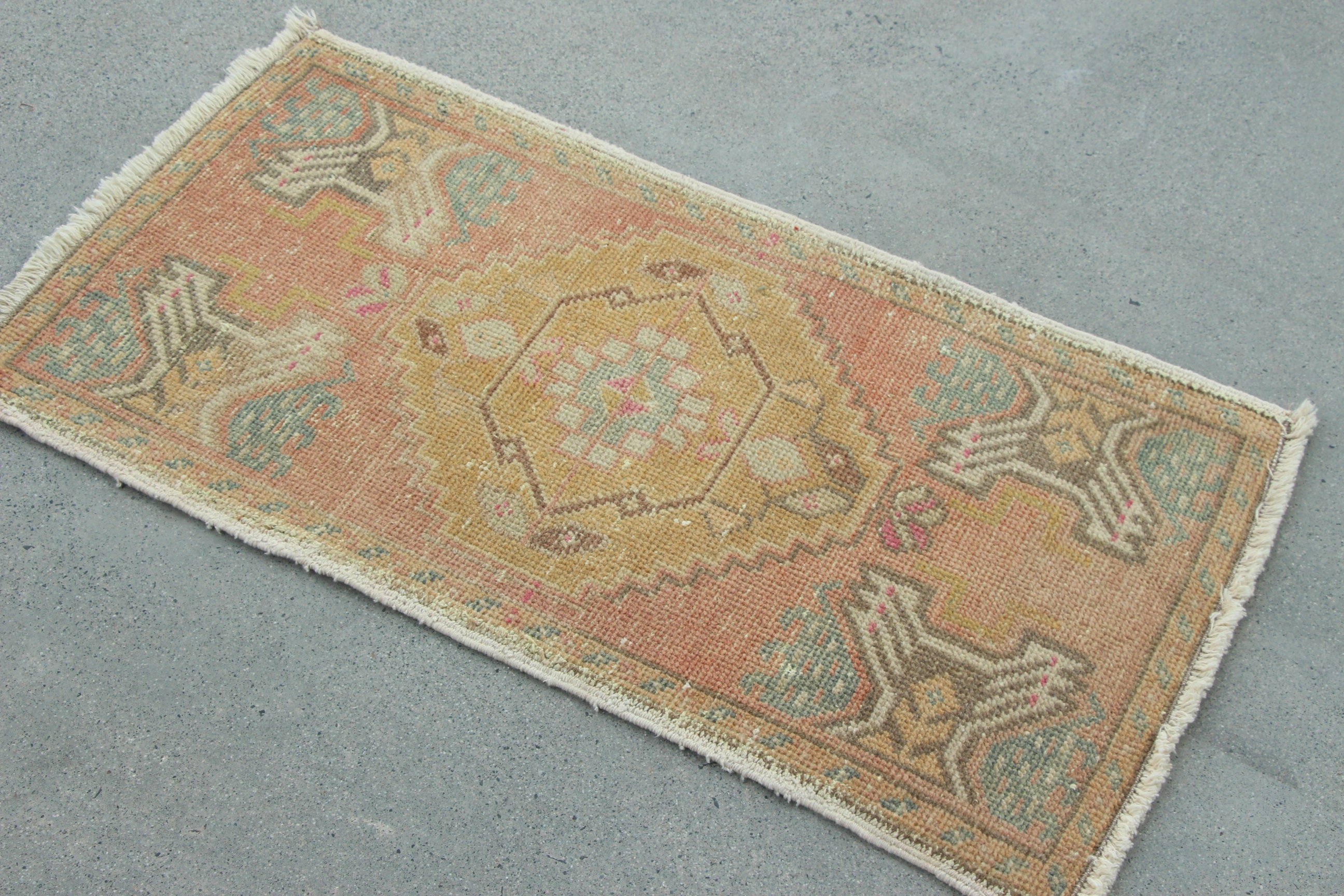 Banyo Halısı, 1.6x3.1 ft Küçük Halı, Geometrik Halılar, Türk Halısı, Havalı Halılar, Türkiye Halısı, Vintage Halılar, Küçük Vintage Halılar, Pembe Düz Dokuma Halı