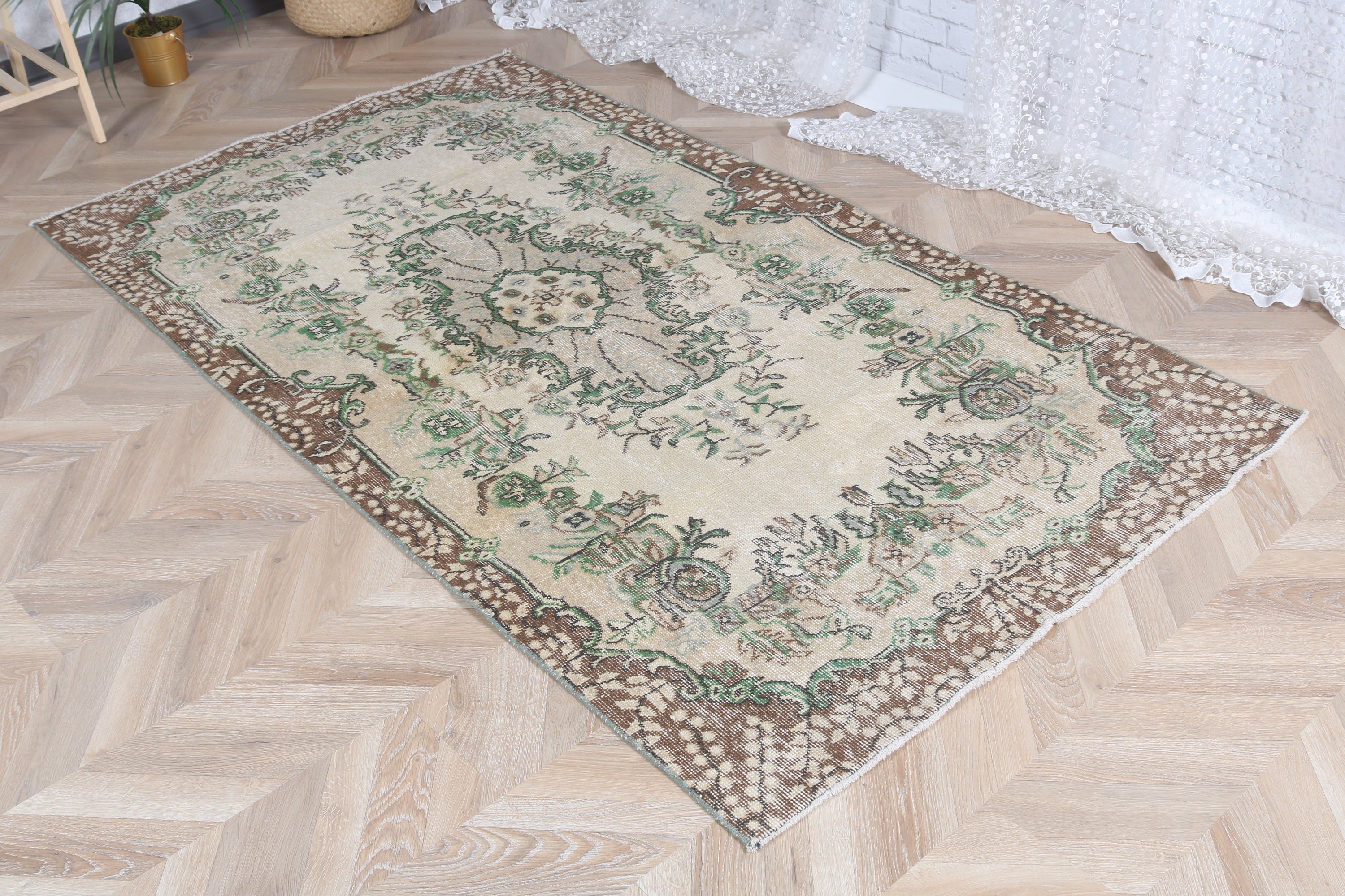 Türk Halısı, Giriş Halısı, Bej Nötr Halılar, Çocuk Halıları, Havalı Halı, Anadolu Halısı, 3,6x6,5 ft Vurgulu Halılar, Vintage Halılar, Vintage Dekor Halıları