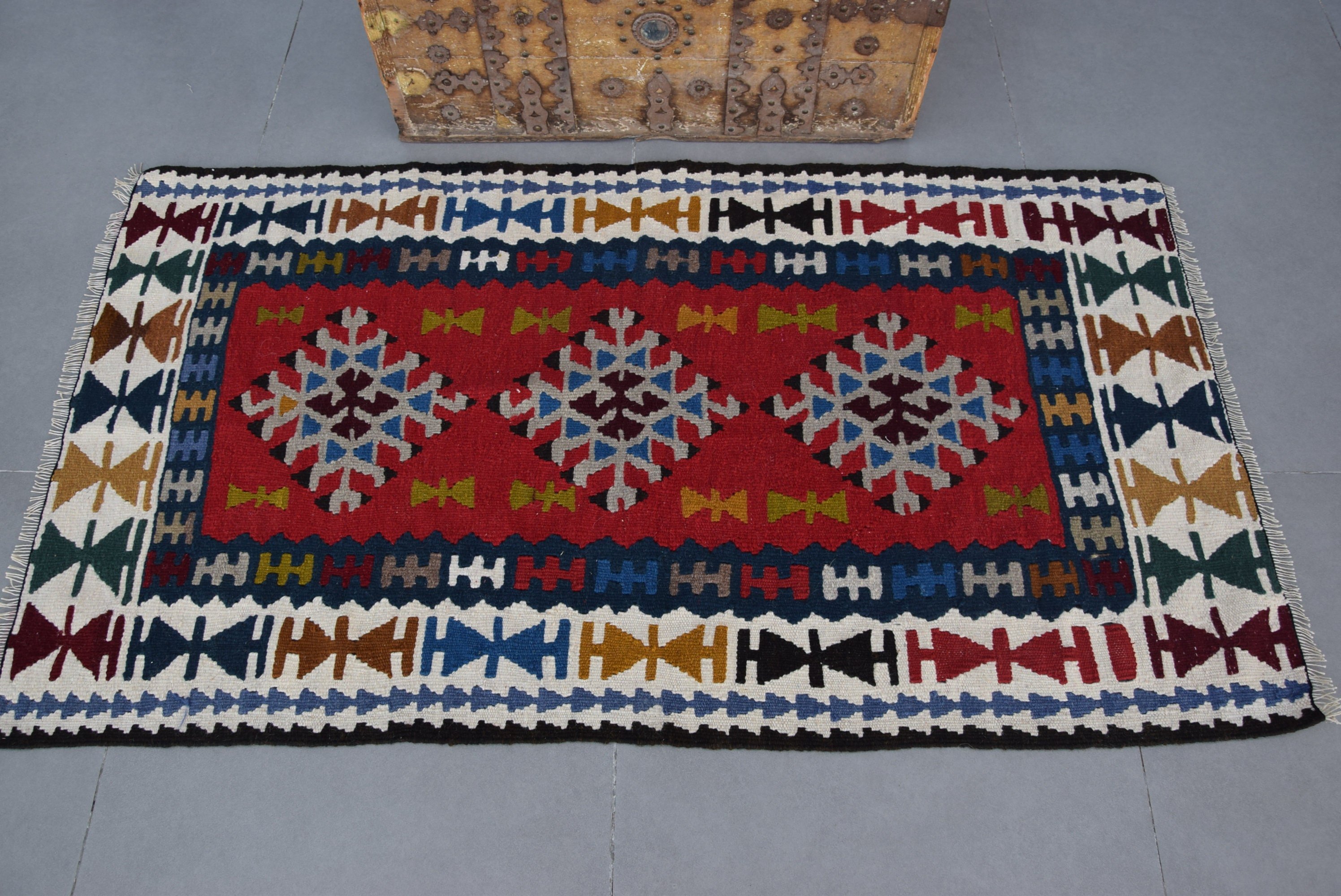 Turkish Rug, Nursery Rug, Kilim, 2.9x5.2 ft Accent Rug, Kitchen Rug, Floor Rug, Organic Rugs, Vintage Rug, Red Bedroom Rug