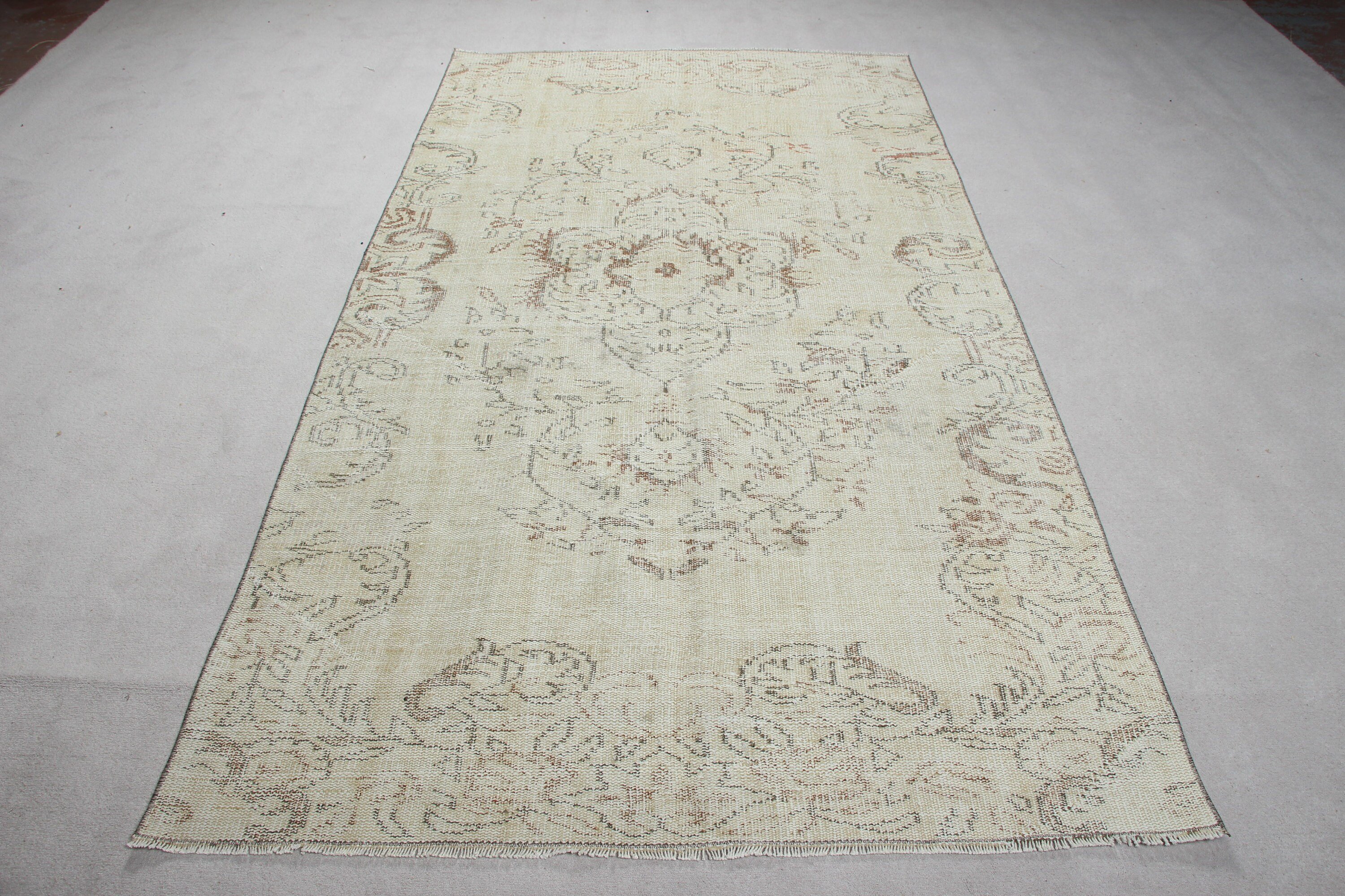 Bedroom Rugs, Indoor Rug, Floor Rug, 4.5x8.4 ft Area Rug, Vintage Rug, Turkish Rug, Beige Oriental Rug, Cool Rug, Rugs for Kitchen, Old Rug