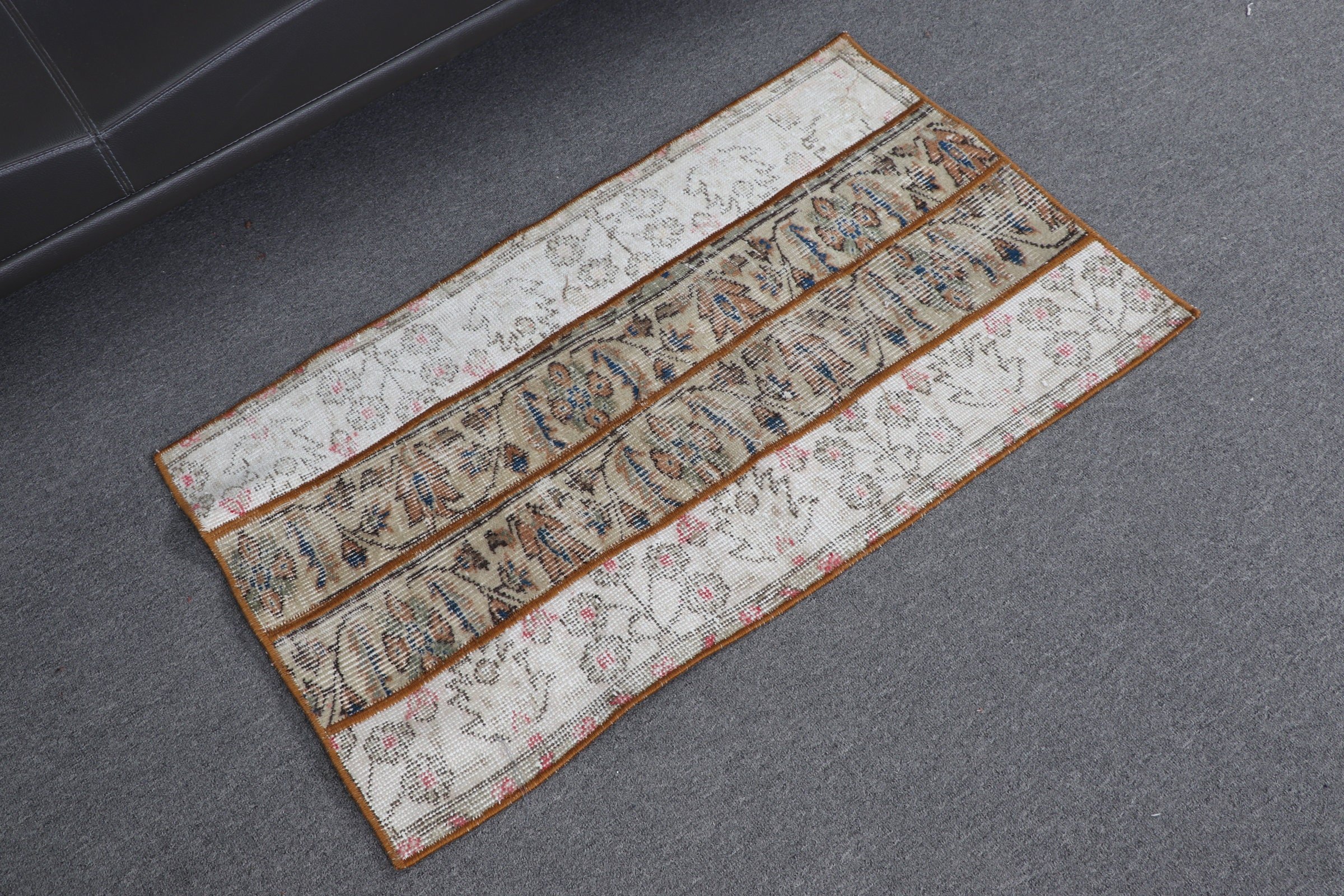 Home Decor Rug, Beige Floor Rugs, Turkish Rug, Old Rug, Bathroom Rug, Vintage Rugs, 1.9x3.2 ft Small Rug, Wall Hanging Rugs, Oushak Rug