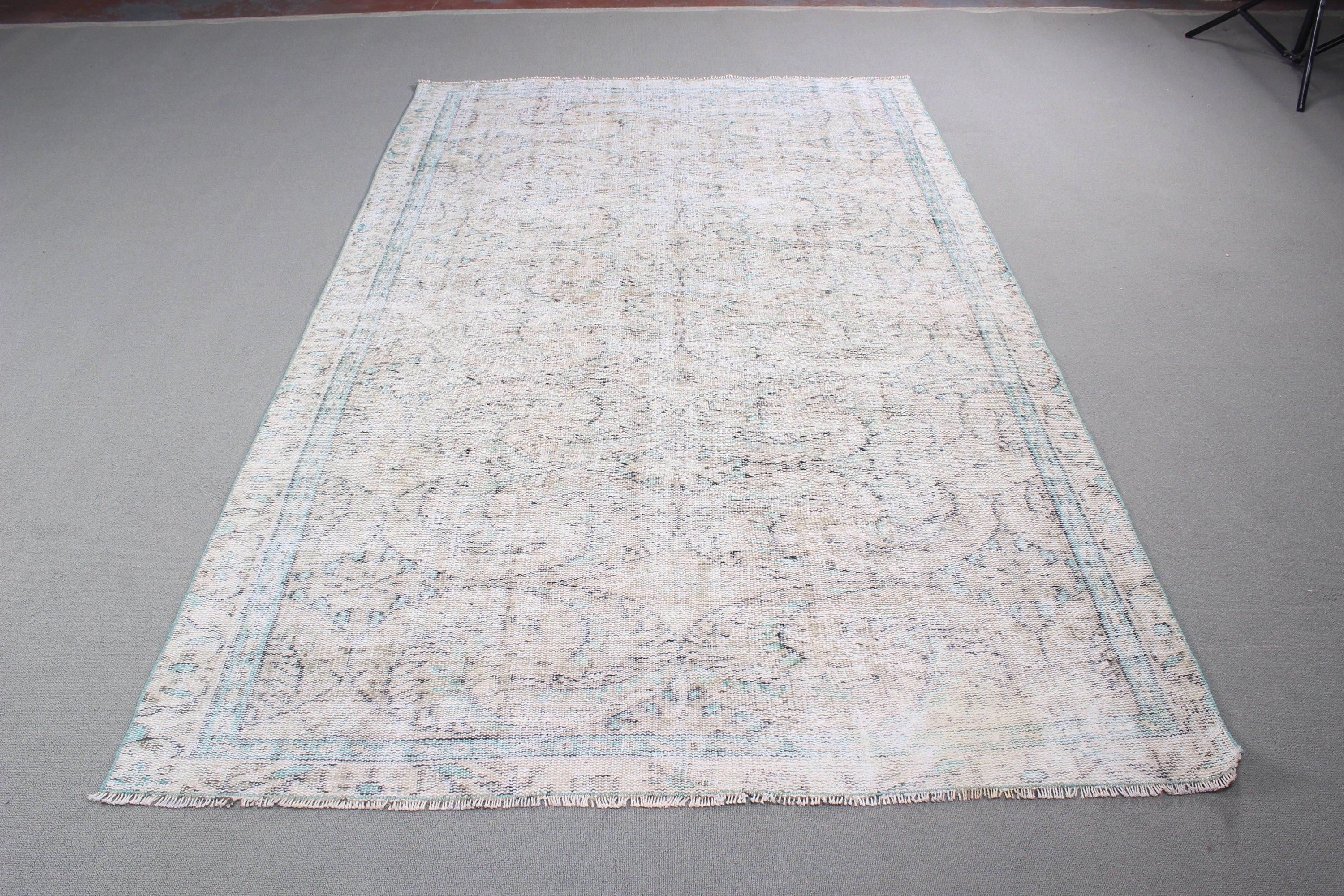 Green Oushak Rug, Vintage Rug, Salon Rug, Living Room Rugs, 5.1x8.3 ft Large Rug, Statement Rug, Moroccan Rugs, Handwoven Rugs, Turkish Rug