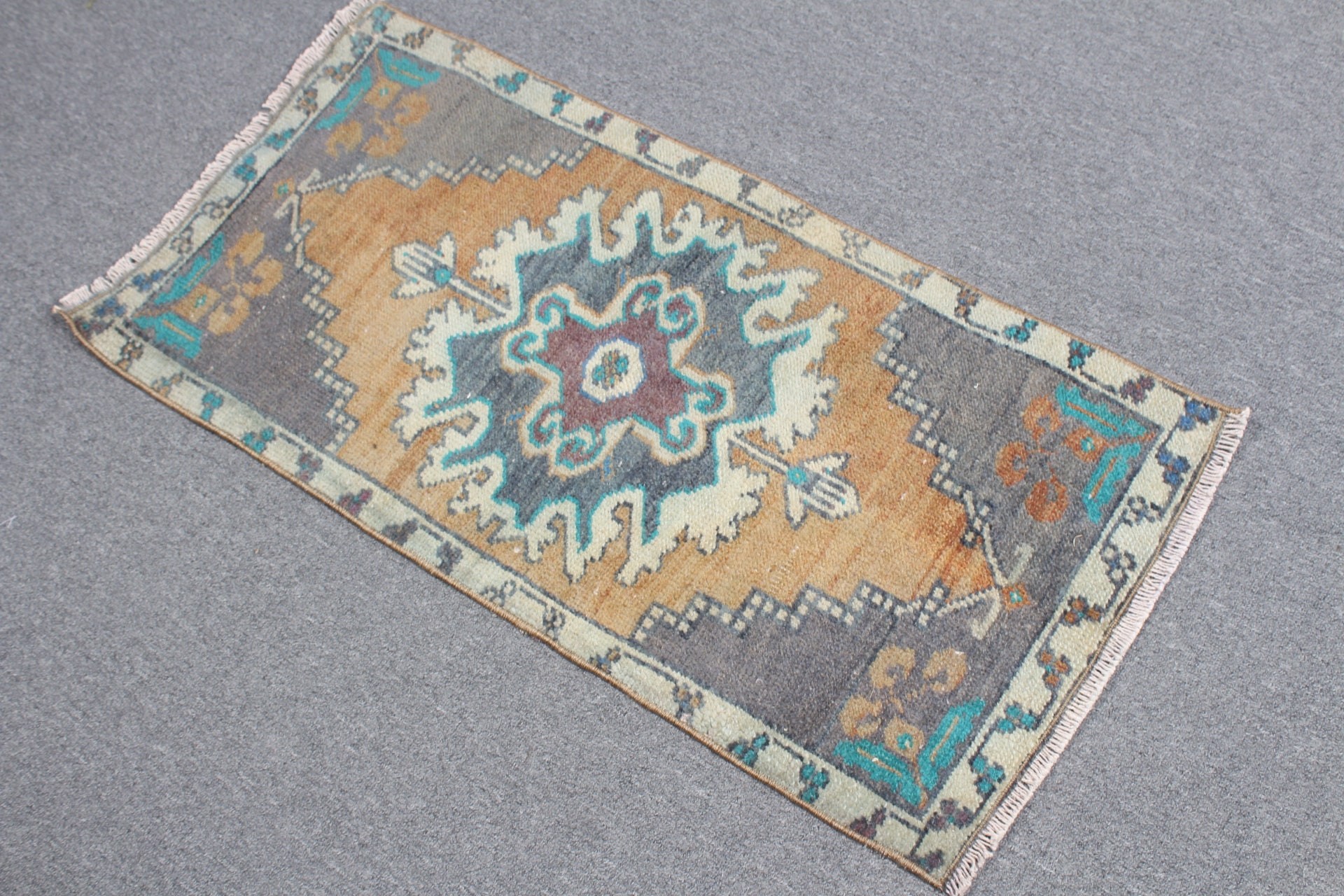 Araba Mat Halısı, Çocuk Odası Halıları, Turuncu Yatak Odası Halısı, Boho Halısı, Fas Halıları, Oushak Halıları, Türk Halısı, 1.6x3.3 ft Küçük Halı, Vintage Halılar