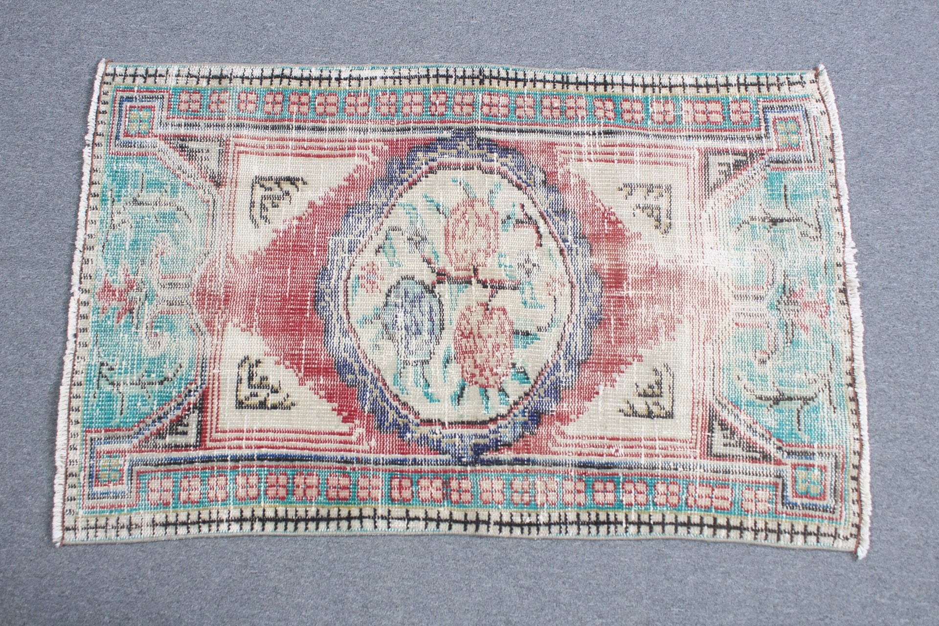 2.7x4.1 ft Küçük Halılar, Ev Dekorasyonu Halıları, Bej Antika Halılar, Paspas Halısı, Vintage Halı, Eklektik Halı, Türk Halısı, Mutfak Halıları, Havalı Halı