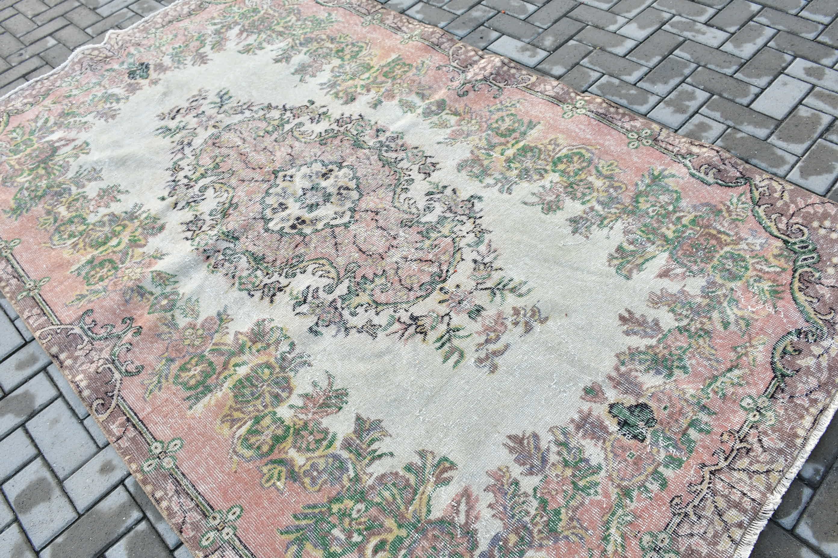 Turkish Rug, Oriental Rug, Vintage Rugs, Bedroom Rug, Living Room Rug, Pink Anatolian Rugs, Cute Rugs, Antique Rug, 5.2x8.5 ft Large Rug