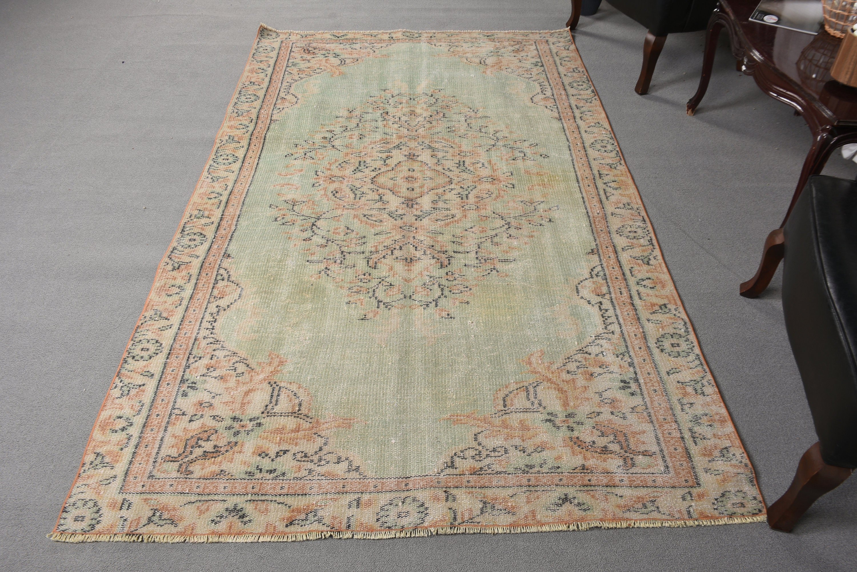 Yeşil Zemin Halısı, 4.8x8 ft Alan Halıları, Vintage Halılar, Oushak Alan Halıları, Boho Halıları, Oturma Odası Halıları, Yatak Odası Halıları, Mutfak Halıları, Türk Halısı