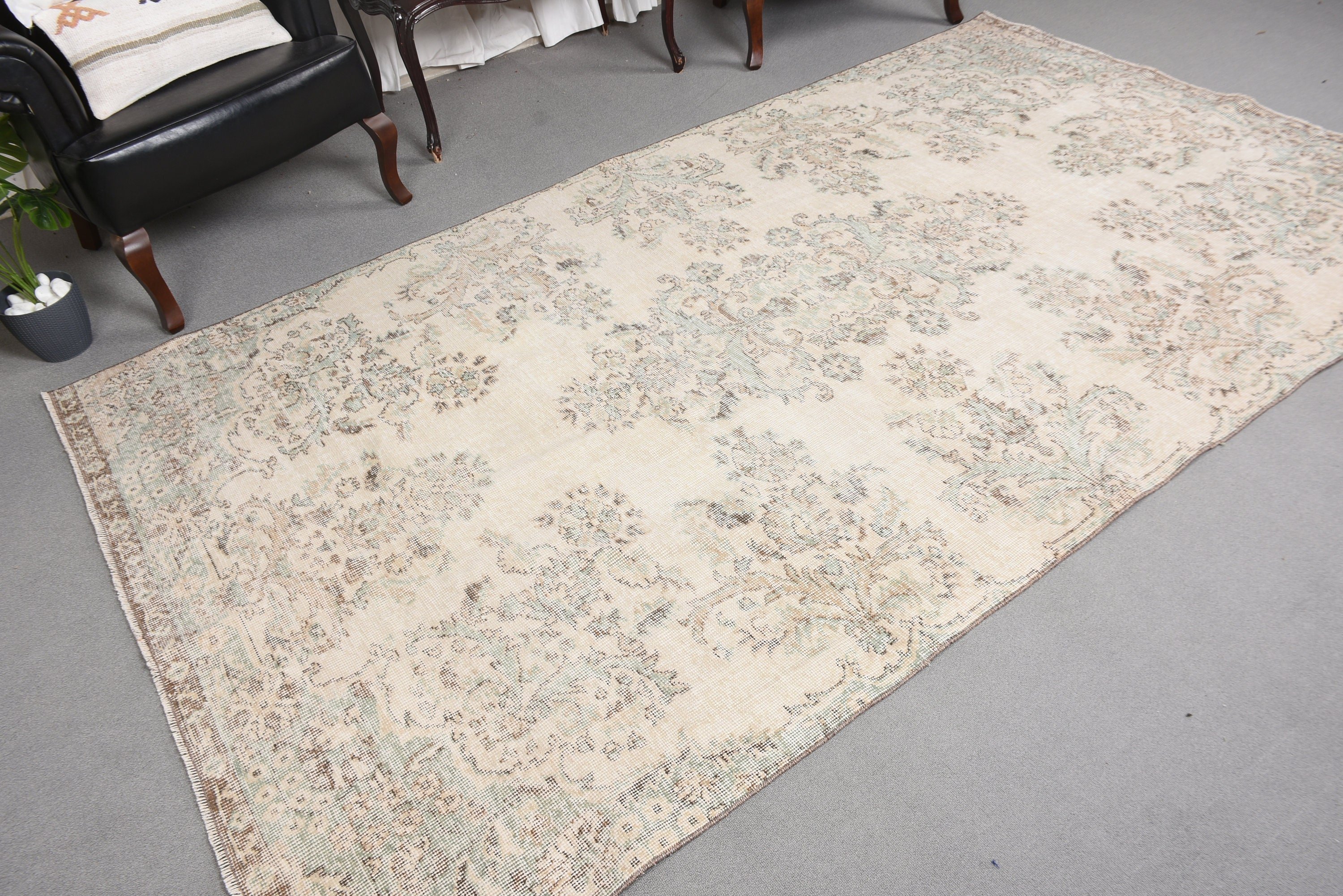 5.5x9.4 ft Large Rug, Vintage Rug, Floor Rugs, Kitchen Rug, Salon Rugs, Turkish Rugs, Rugs for Salon, Beige Floor Rug, Large Vintage Rug