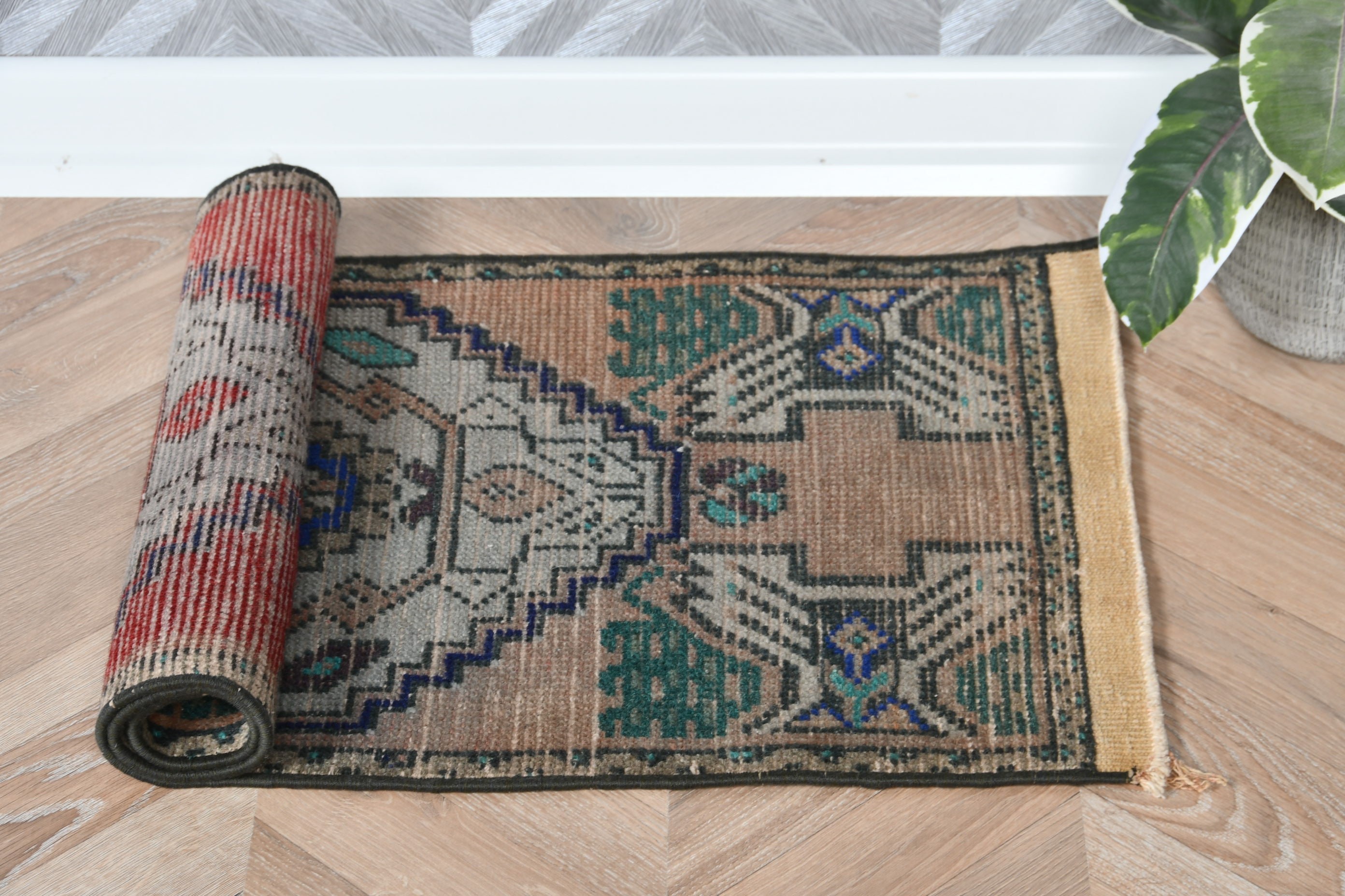 Retro Rug, Bedroom Rug, 1.4x3.1 ft Small Rug, Brown Anatolian Rug, Anatolian Rug, Vintage Rugs, Turkish Rugs, Nursery Rug, Door Mat Rugs