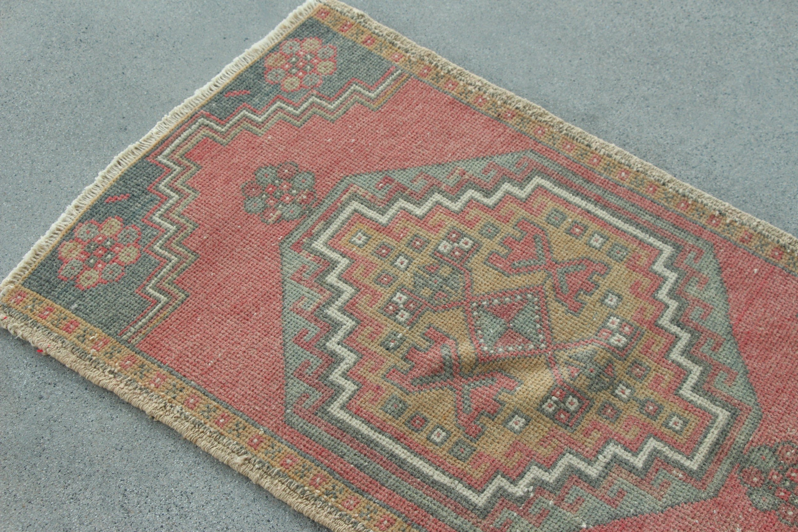 1.9x3.1 ft Small Rug, Nursery Rugs, Vintage Rug, Oriental Rug, Turkish Rugs, Rugs for Car Mat, Modern Rug, Entry Rug, Red Statement Rug