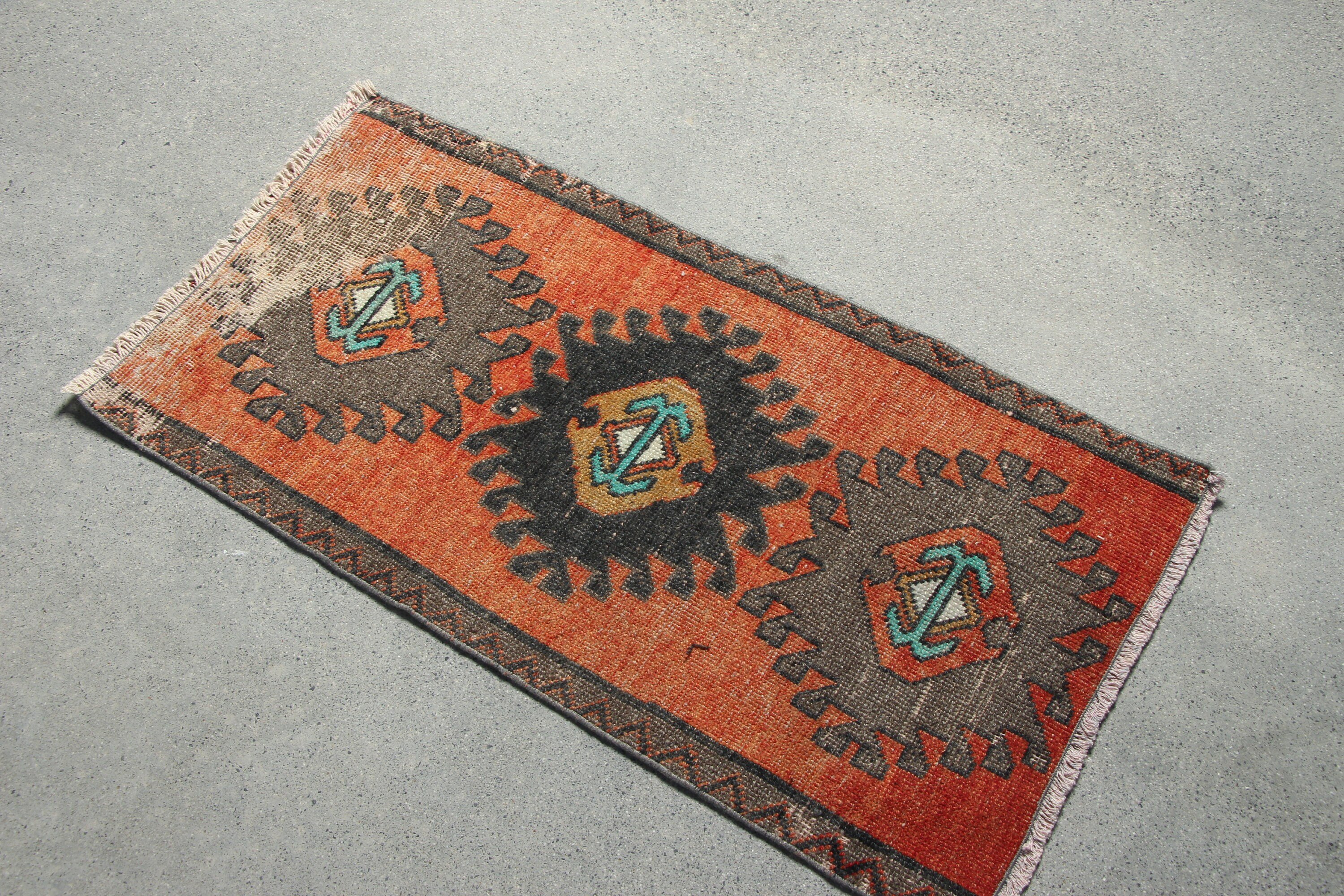 Sessiz Halılar, 1.6x3.1 ft Küçük Halılar, Vintage Halılar, Turuncu Havalı Halılar, Türk Halısı, Havalı Halılar, Banyo Halısı, Kapı Paspası Halıları