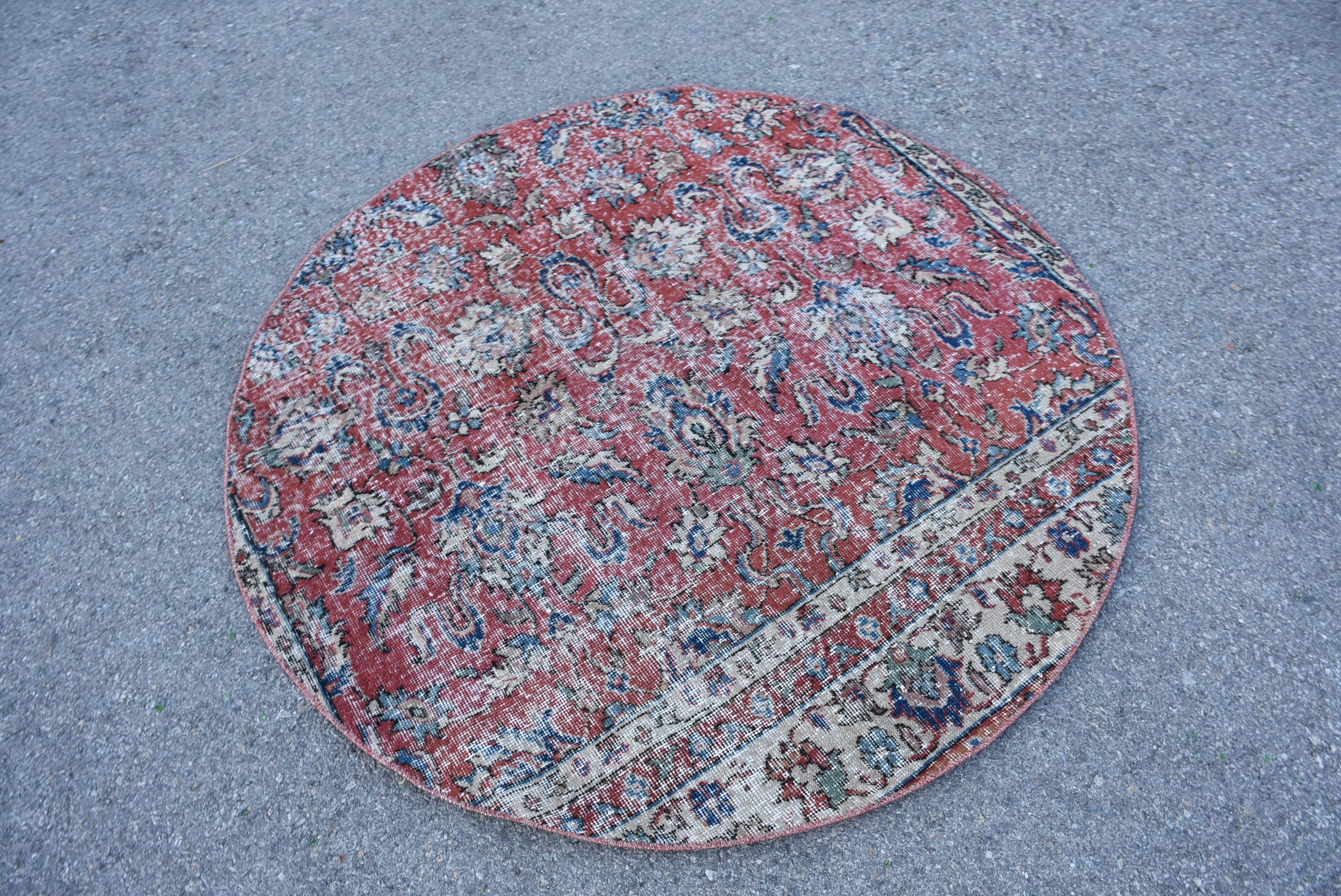 Vintage Halı, 4.4x4.4 ft Aksan Halısı, Kabile Halısı, Türk Halıları, Yer Halıları, Soğuk Halı, Kırmızı Yün Halı, Çocuk Halıları, Giriş Halısı, Yatak Odası Halıları