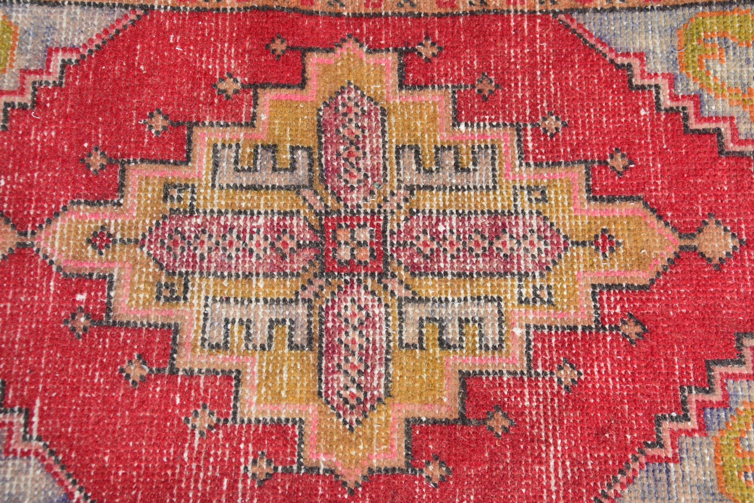 1.8x3.1 ft Küçük Halı, Özel Halı, Kırmızı Antika Halılar, Vintage Halı, Türk Halısı, Fas Halısı, Oushak Halıları, Kapı Paspas Halısı, Duvar Asılı Halılar