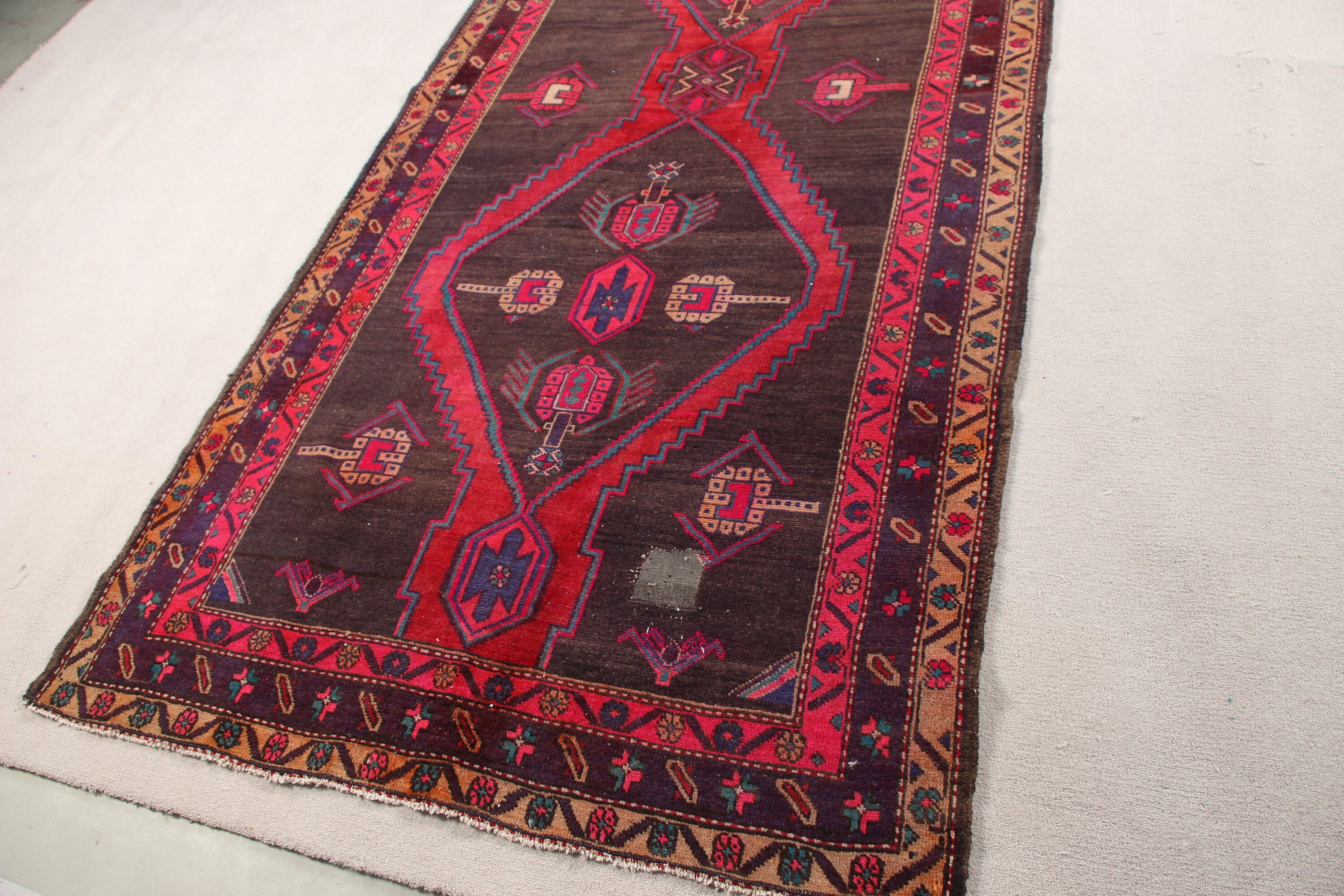 Türk Halıları, Vintage Halı, Soğuk Halı, Koridor Halısı, Mor Soğuk Halı, 4.3x12.5 ft Runner Halısı, Mutfak Halısı, Koridor Halıları, Anadolu Halıları