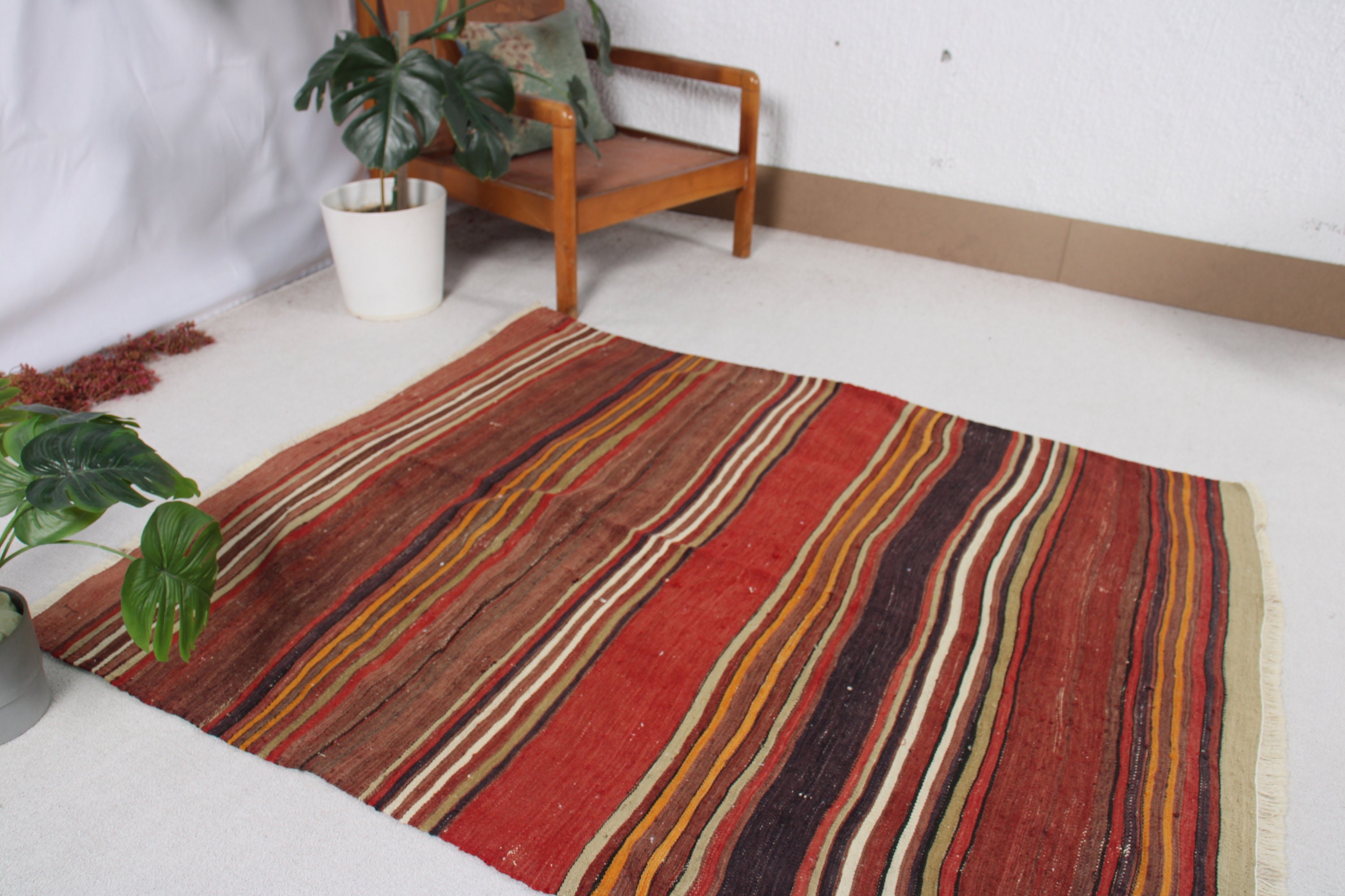 Boho Halı, Vintage Halılar, Türk Halısı, Kilim, Geometrik Halı, Kırmızı Geometrik Halı, 4.5x5.3 ft Aksan Halıları, Yatak Odası Halısı, Dekoratif Halı