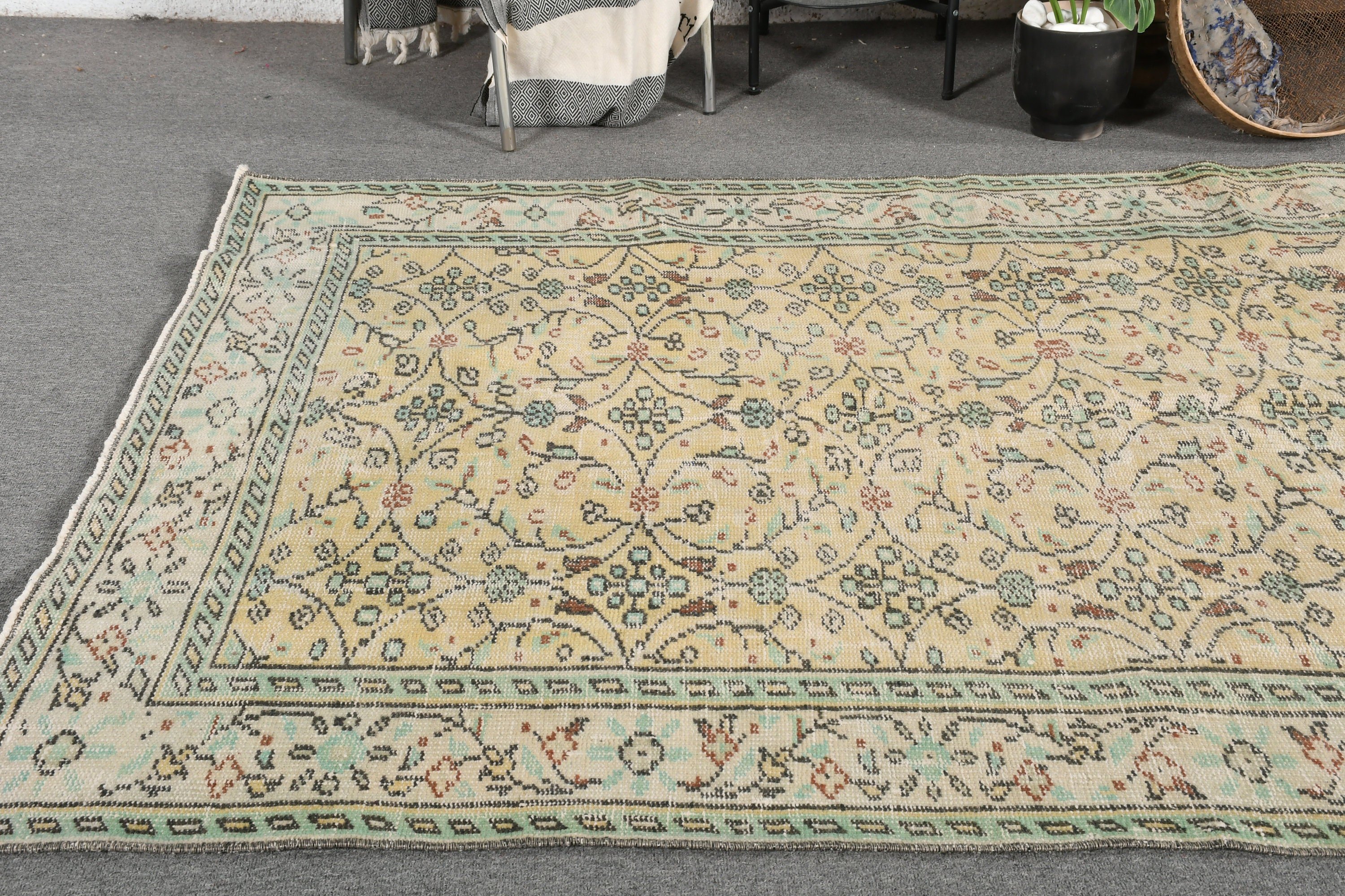 4.7x8.7 ft Large Rug, Pale Rug, Bedroom Rug, Turkish Rugs, Living Room Rug, Vintage Rug, Home Decor Rug, Green Oushak Rug, Rugs for Salon