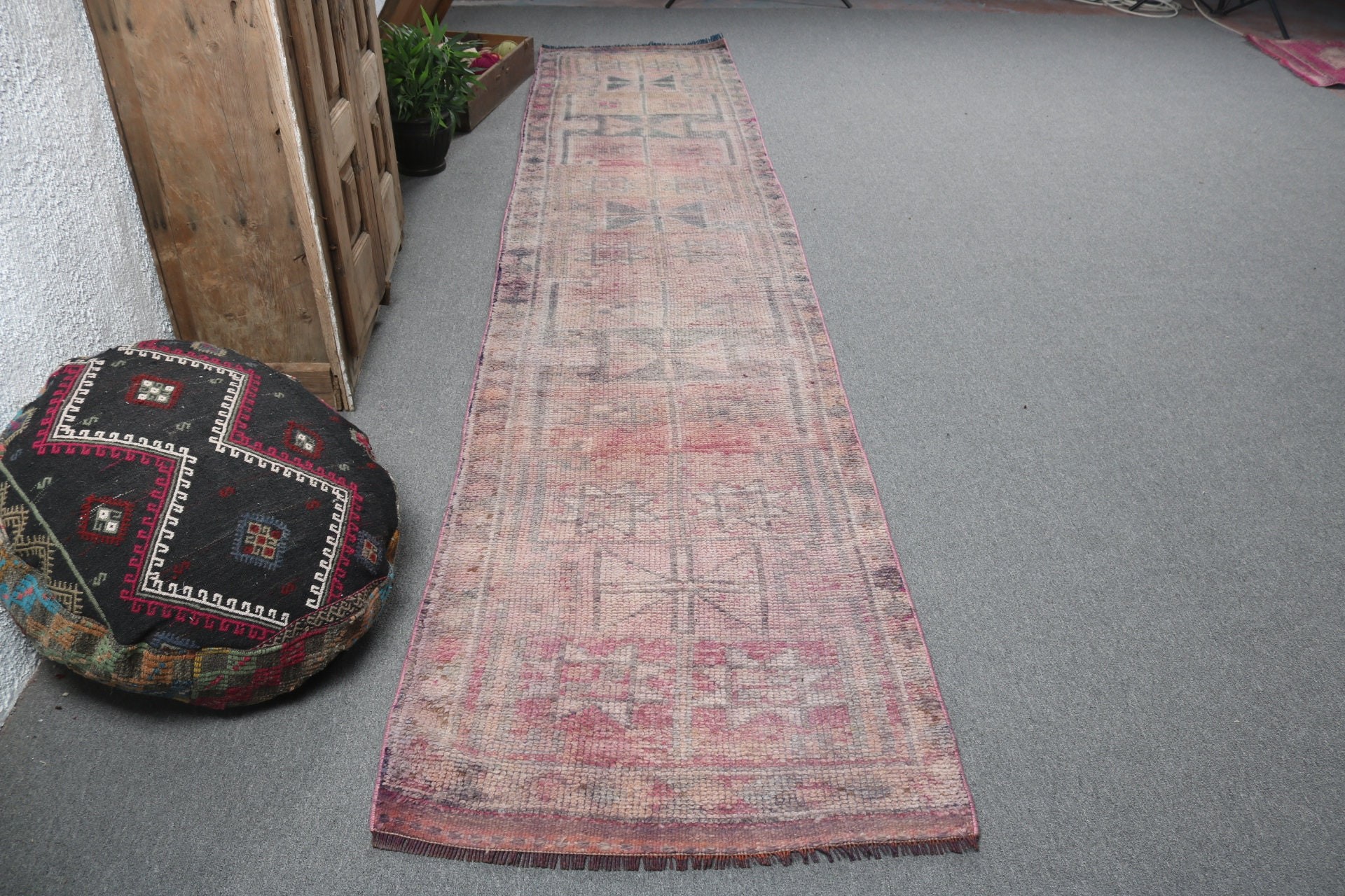 Pembe Bildirim Halısı, Vintage Halılar, Anadolu Halısı, 2,9x12,7 ft Yolluk Halıları, Türk Halısı, Oushak Halısı, Koridor Halıları, Uzun Yolluk Halıları