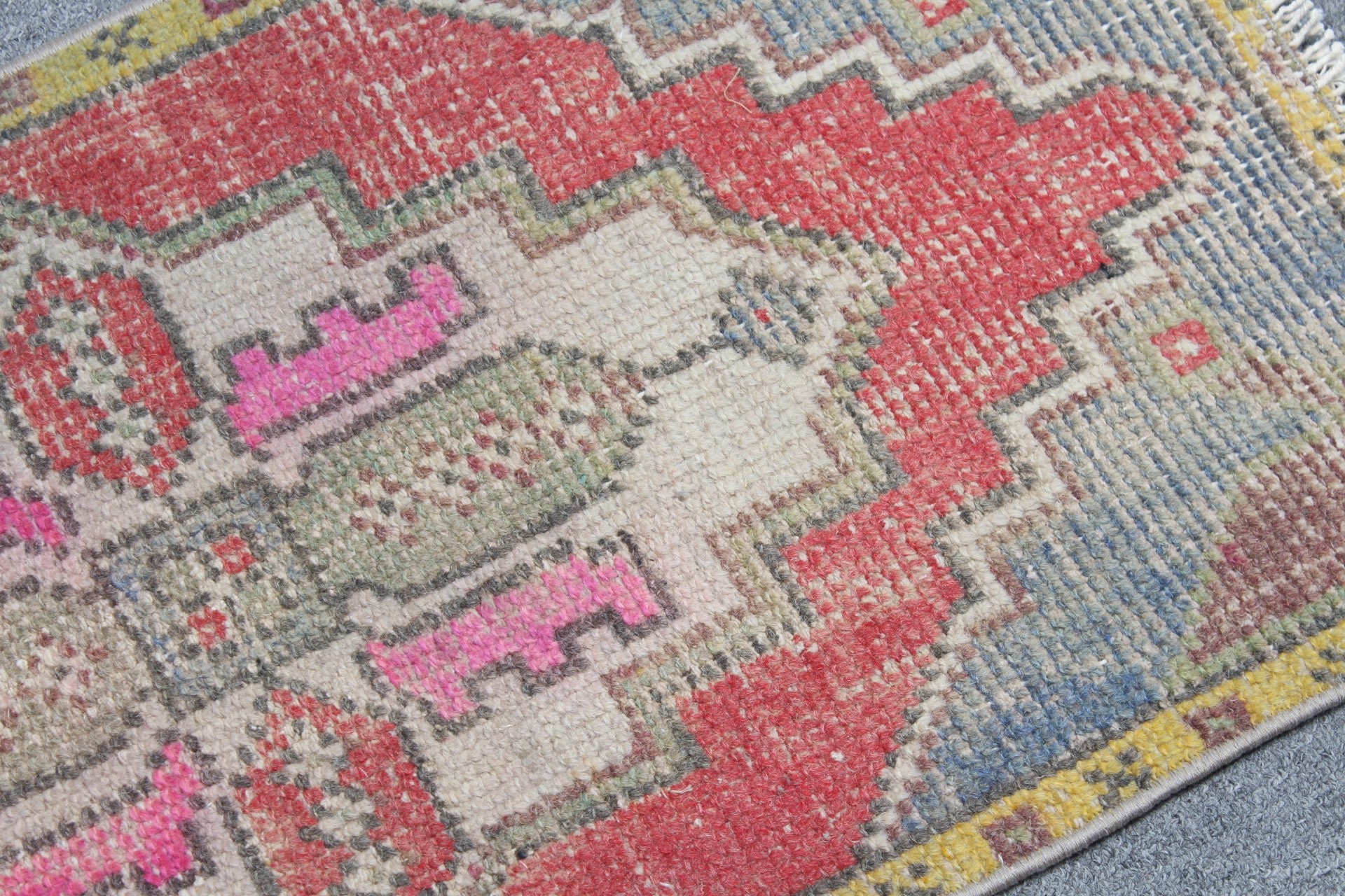 Red  1.5x2.9 ft Small Rug, Rugs for Bath, Vintage Rug, Turkish Rug, Wall Hanging Rug, Entry Rug, Bedroom Rug