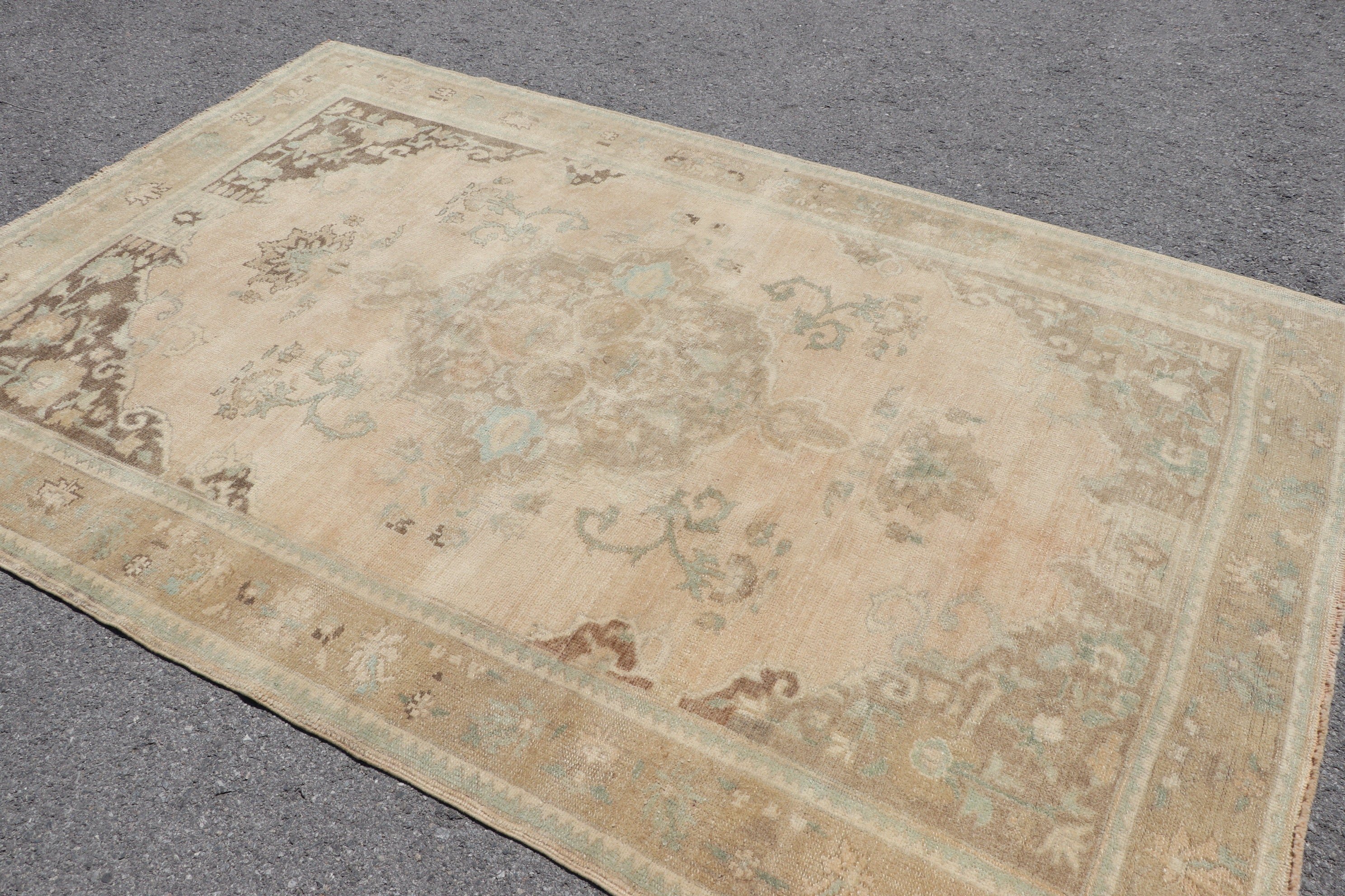 Antique Rug, Floor Rug, 5.6x8.5 ft Large Rug, Bedroom Rug, Kitchen Rug, Beige Oushak Rug, Turkish Rugs, Vintage Rug, Dining Room Rug