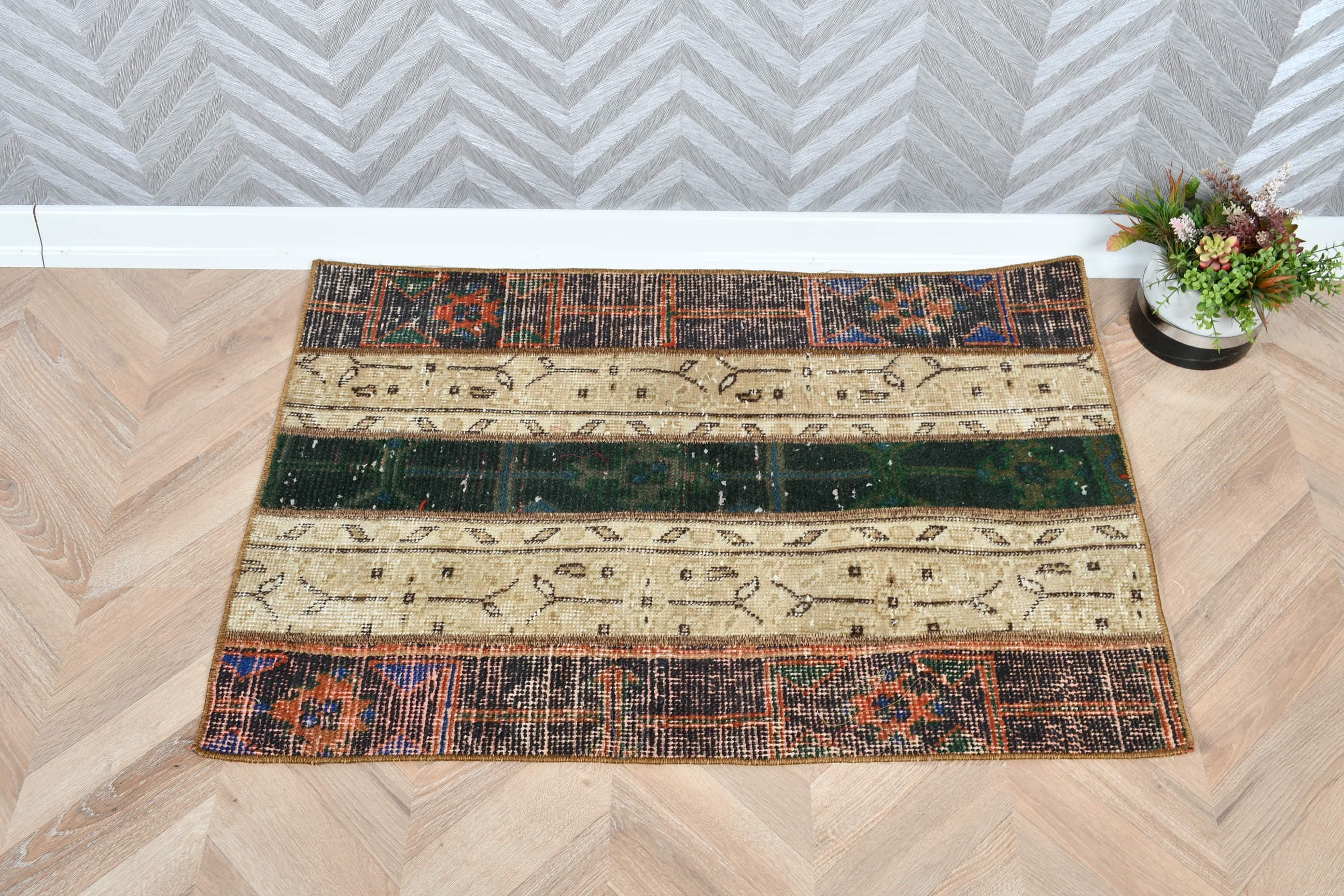 Vintage Halı, Anadolu Halısı, Giriş Halısı, 2.2x3.2 ft Küçük Halı, Ev Dekor Halısı, Mutfak Halıları, Estetik Halı, Türk Halısı, Kahverengi Yatak Odası Halısı