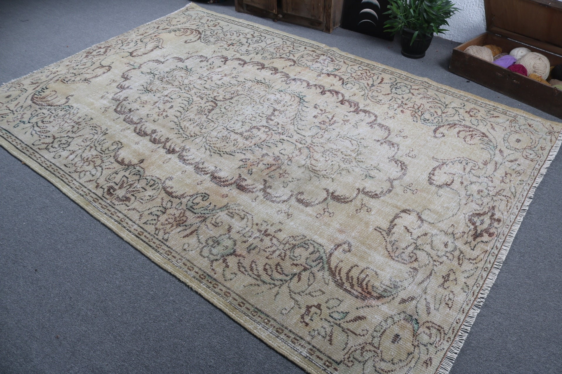 Büyük Vintage Halı, Vintage Halılar, Düz Dokuma Halı, Türk Halısı, Lüks Halılar, Kahverengi Oushak Halıları, 6.2x9.4 ft Büyük Halı, Oturma Odası Halısı