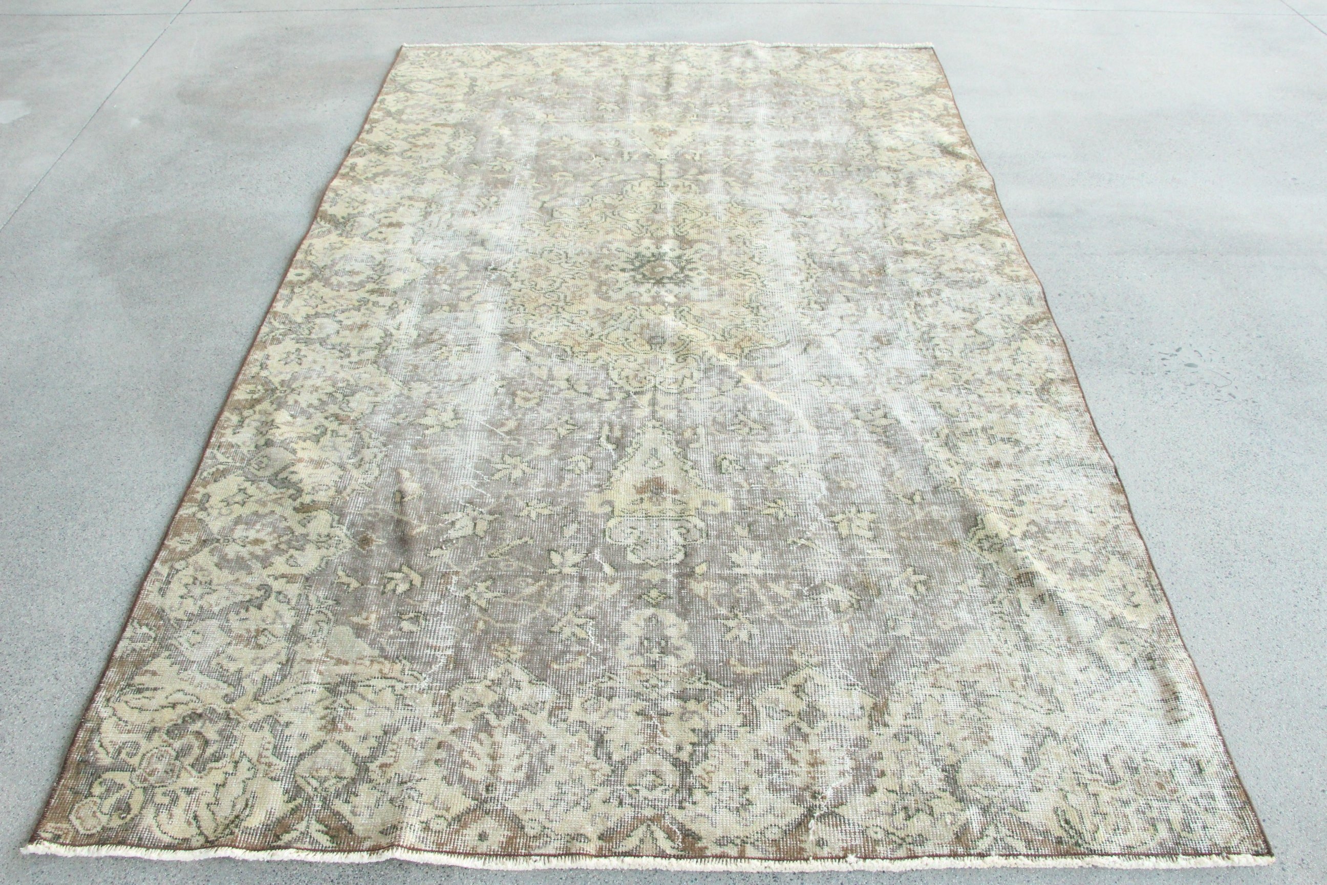 Oushak Halıları, 5.2x8.6 ft Büyük Halı, Sanatsal Halılar, Vintage Halılar, Havalı Halılar, Gri Yün Halılar, Türk Halıları, Büyük Vintage Halılar, Yatak Odası Halısı