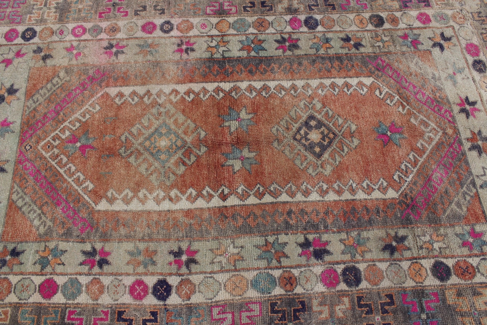 Yer Halısı, 4.3x7.7 ft Alan Halısı, Türk Halısı, Vintage Dekor Halısı, Oushak Halısı, Vintage Halılar, Yatak Odası Halısı, Gökkuşağı Yün Halısı, İç Mekan Halıları