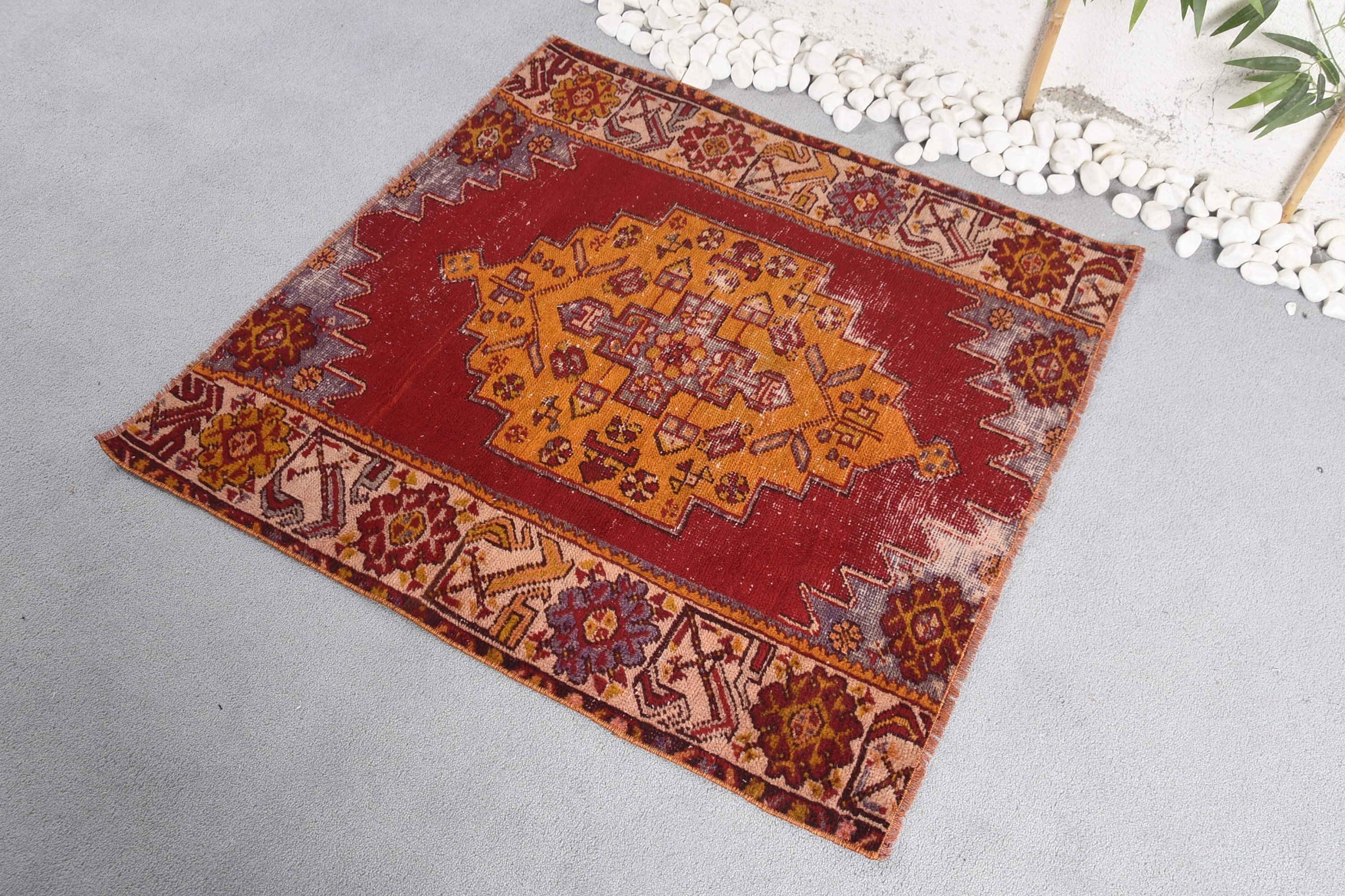 Küçük Vintage Halı, Boho Halı, Vintage Halılar, Havalı Halılar, Türk Halıları, Kırmızı Düz ​​Dokuma Halı, Dekoratif Halı, 3.2x3.4 ft Küçük Halı, Banyo Halıları