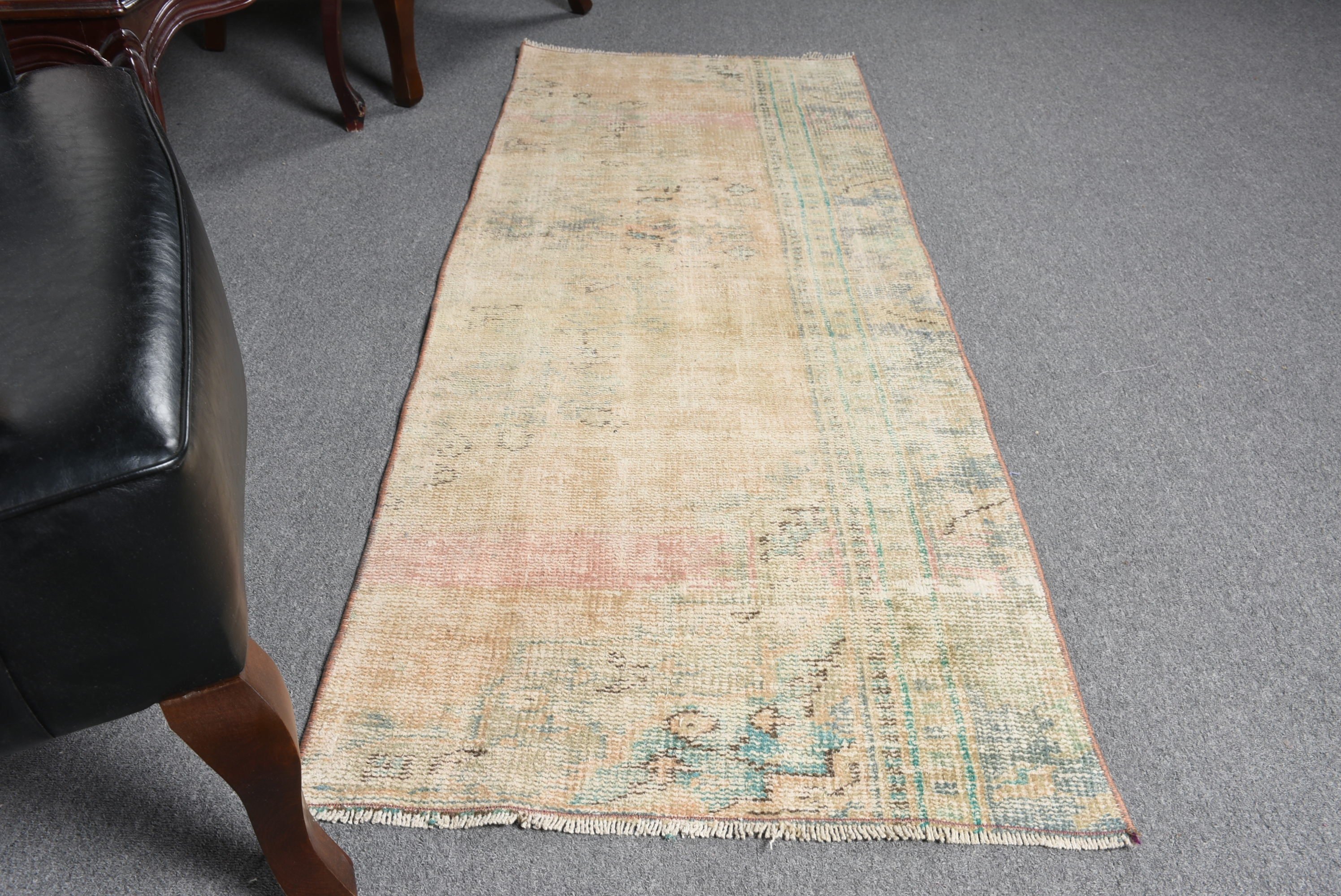 Bej Oryantal Halılar, Türk Halısı, Havalı Halılar, Merdiven Halıları, 2,3x6,2 ft Runner Halısı, Mutfak Halıları, Koridor Halıları, Antika Halılar, Vintage Halı