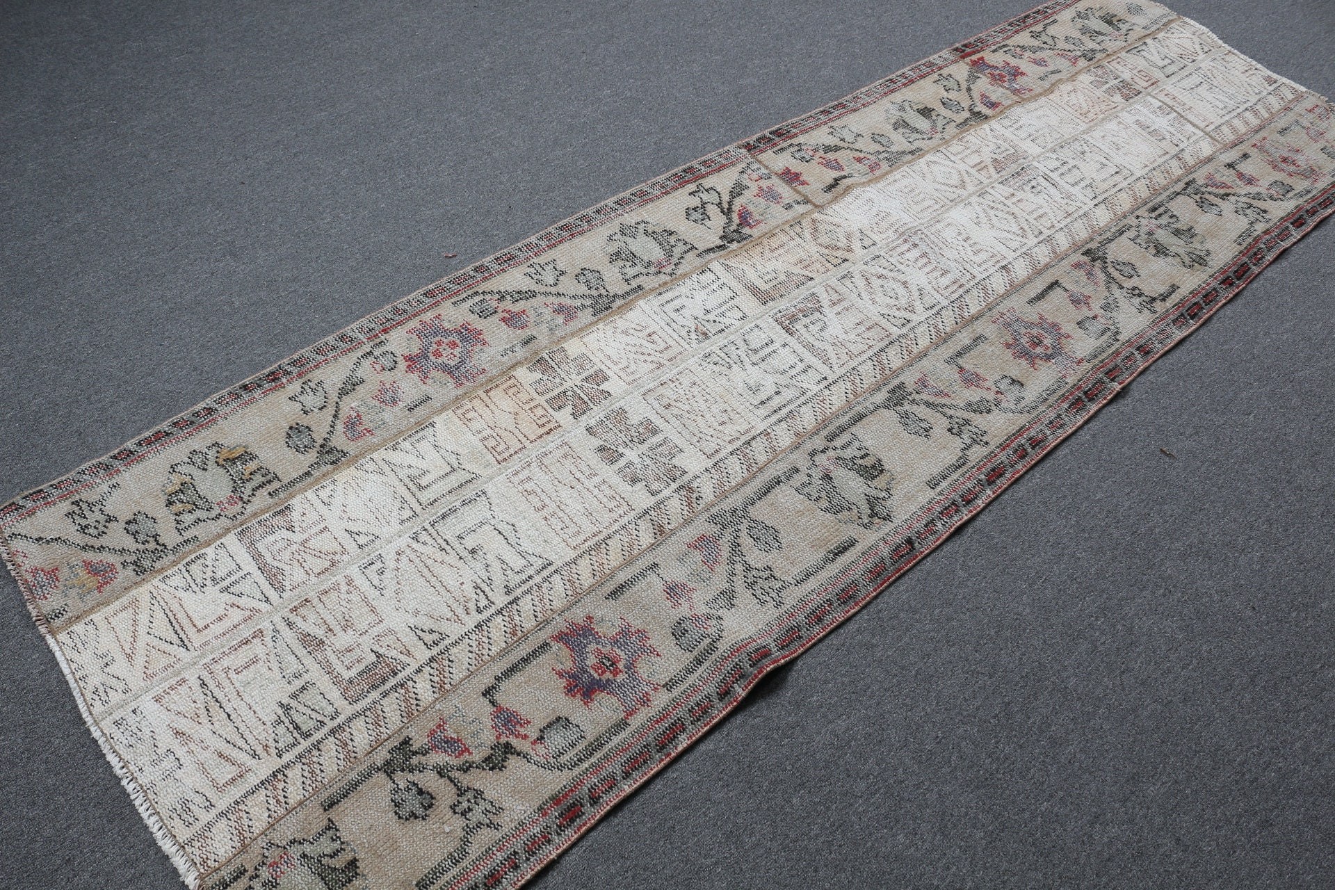 Türk Halısı, Koridor Halısı, Merdiven Halıları, Bej Oushak Halısı, Mutfak Halısı, Ev Dekorasyonu Halıları, Sevimli Halı, Vintage Halı, 2,7x8,2 ft Yolluk Halıları