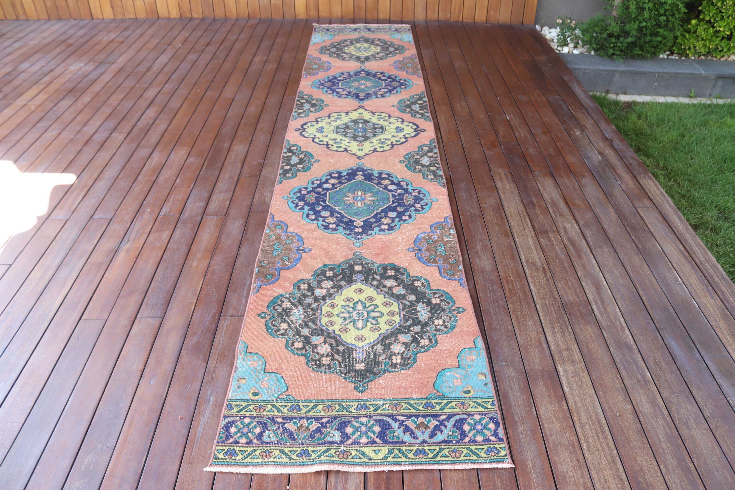 Düz Dokuma Halı, Uzun Yolluk Halısı, 2.3x12.3 ft Yolluk Halısı, Kırmızı Anadolu Halısı, Merdiven Halısı, Lüks Halı, Türk Halısı, Vintage Halılar, Bohem Halısı