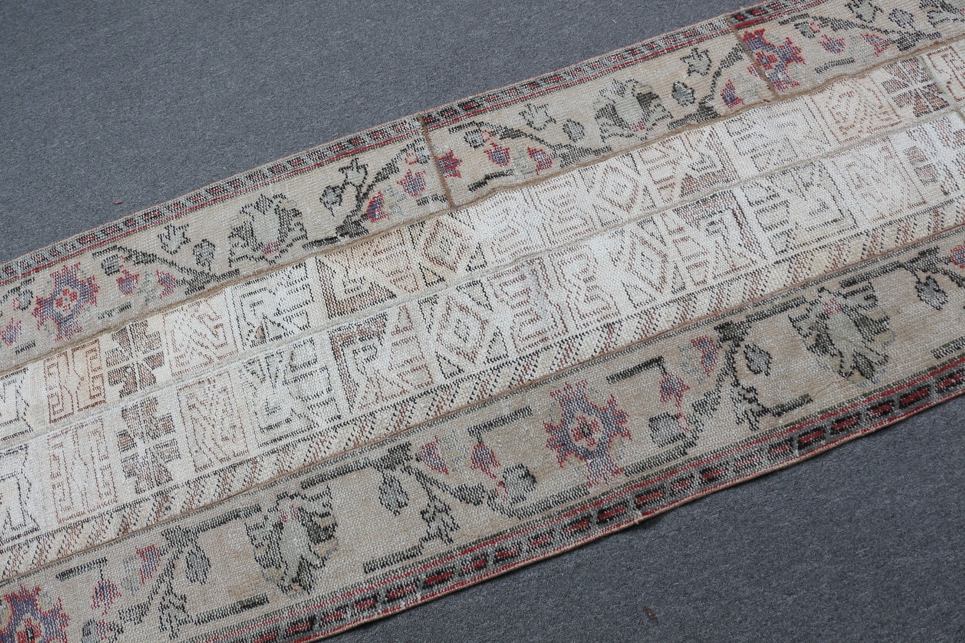 Türk Halısı, Koridor Halısı, Merdiven Halıları, Bej Oushak Halısı, Mutfak Halısı, Ev Dekorasyonu Halıları, Sevimli Halı, Vintage Halı, 2,7x8,2 ft Yolluk Halıları