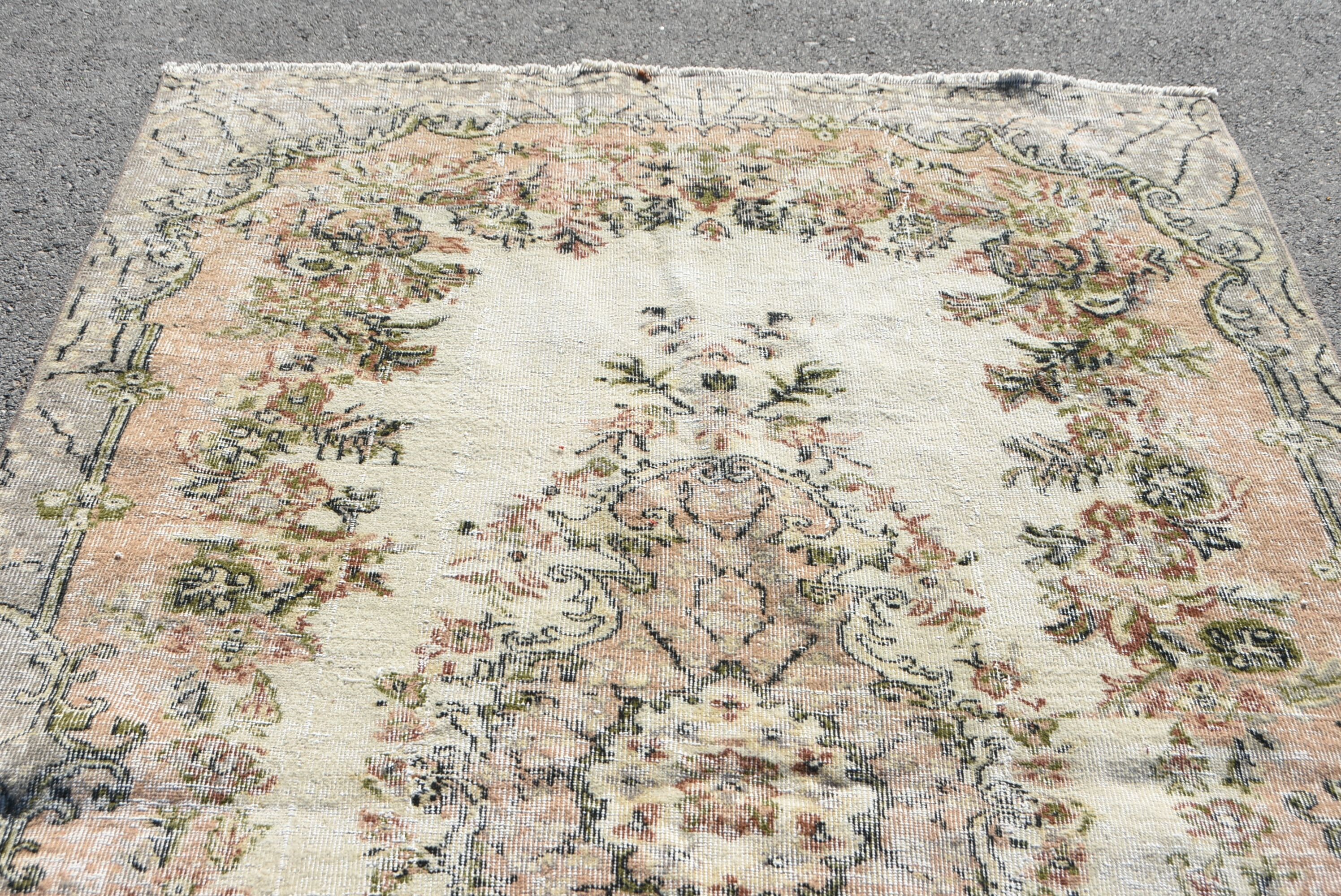Moroccan Rug, Vintage Rug, Beige  5.6x9 ft Large Rug, Living Room Rugs, Turkish Rug, Boho Rugs, Bedroom Rug