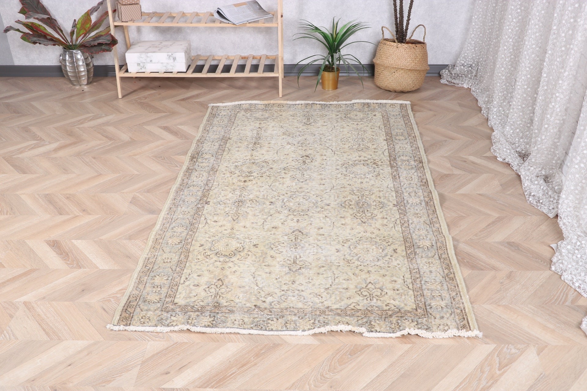 Türk Halıları, Vintage Halılar, 3.9x6.4 ft Alan Halısı, Açıklama Halısı, Anadolu Halısı, Sarı Yatak Odası Halısı, İç Mekan Halısı, Yemek Odası Halıları