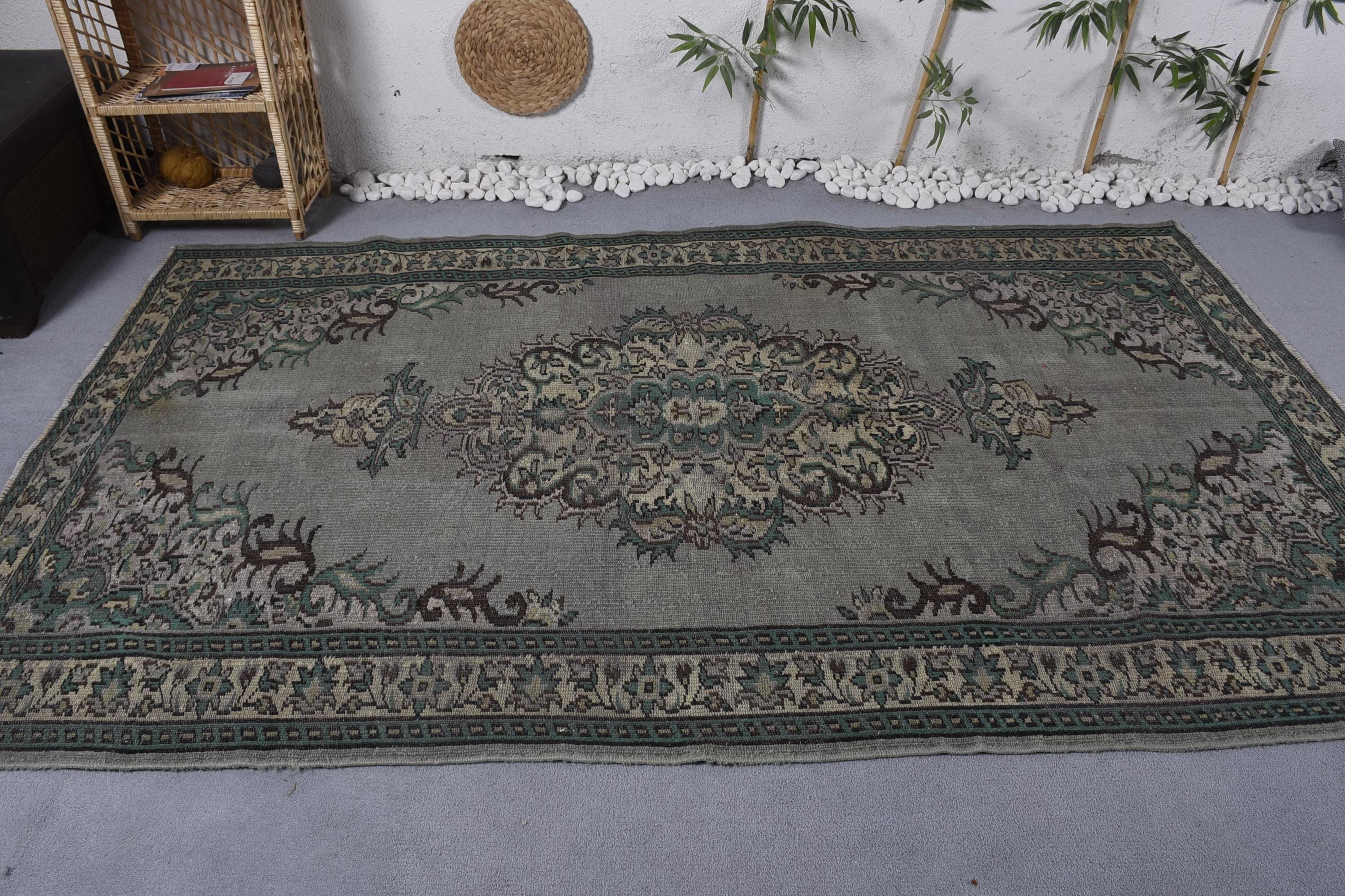 Vintage Halı, 5.4x9 ft Büyük Halı, Büyük Vintage Halı, Türk Halıları, El Dokuma Halıları, Oturma Odası Halıları, Yeşil Nötr Halı, Havalı Halılar, Boho Halıları