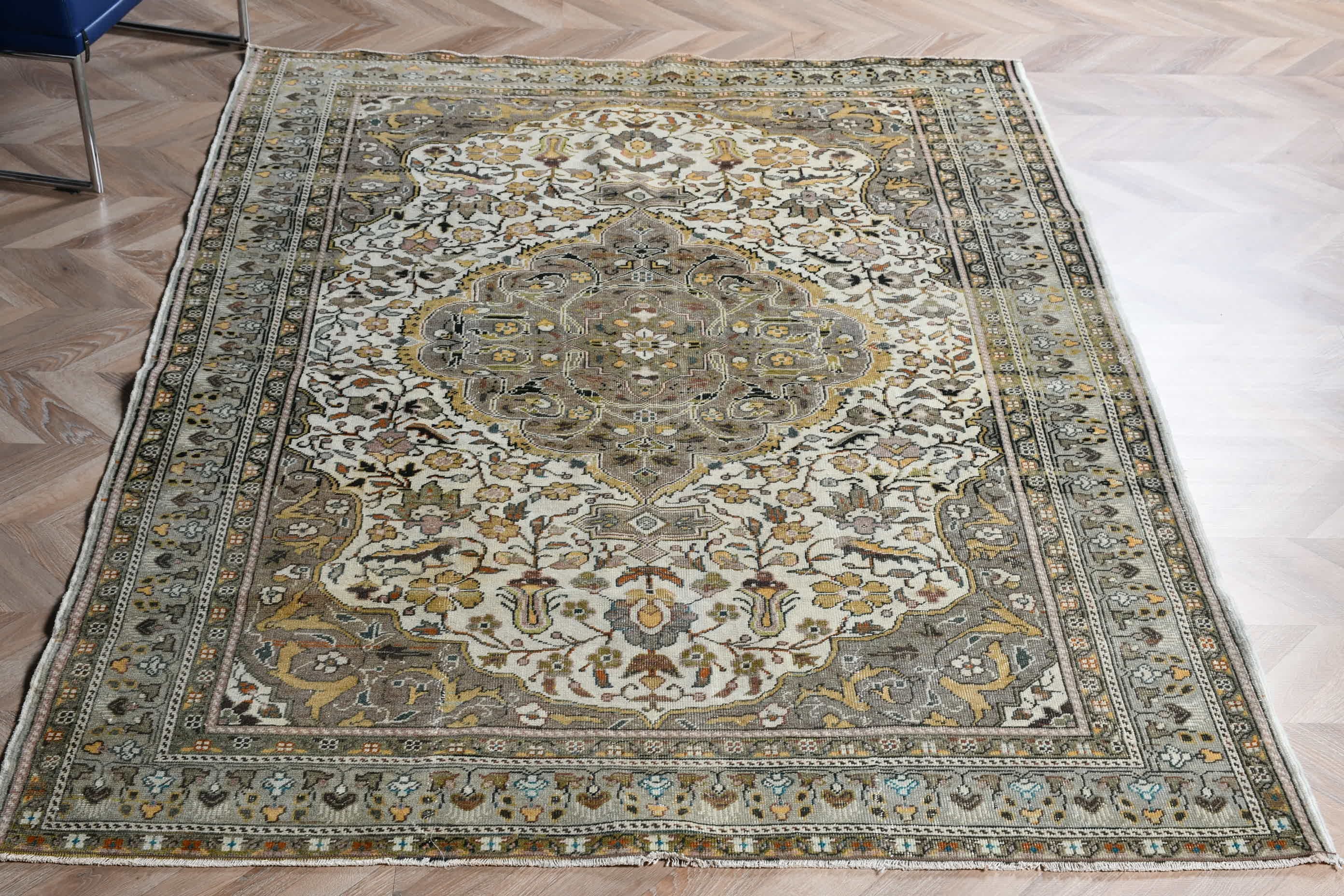 Vintage Halı, Soluk Halı, Bej Zemin Halısı, Havalı Halılar, Çocuk Odası Halısı, Türk Halısı, Yemek Odası Halıları, Yer Halısı, Alan Halıları, 5x7,2 ft Alan Halısı