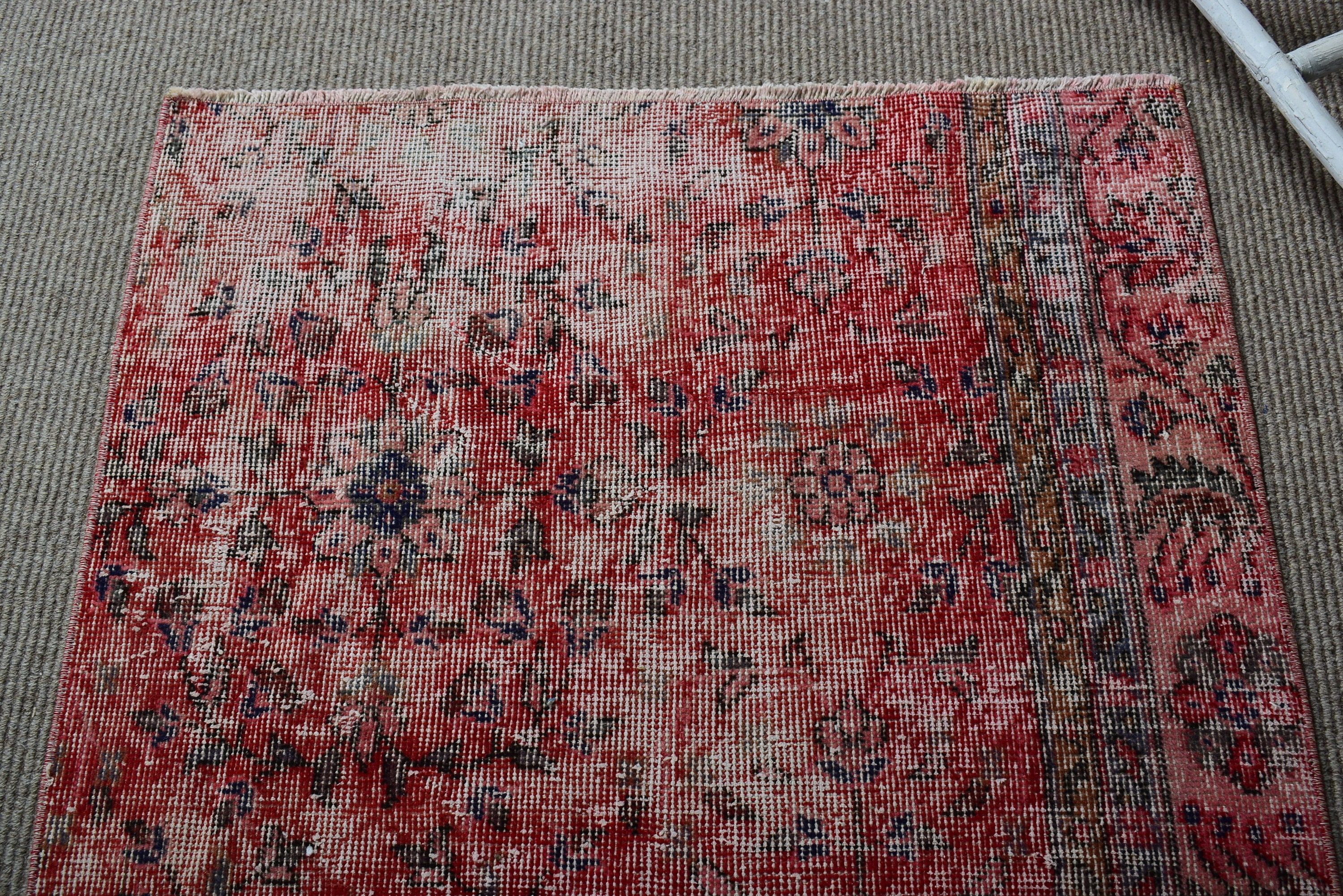 Red Moroccan Rug, Vintage Accent Rugs, Decorative Rugs, Vintage Rug, 2.8x5.6 ft Accent Rugs, Oushak Rugs, Turkish Rugs, Cool Rug, Boho Rug