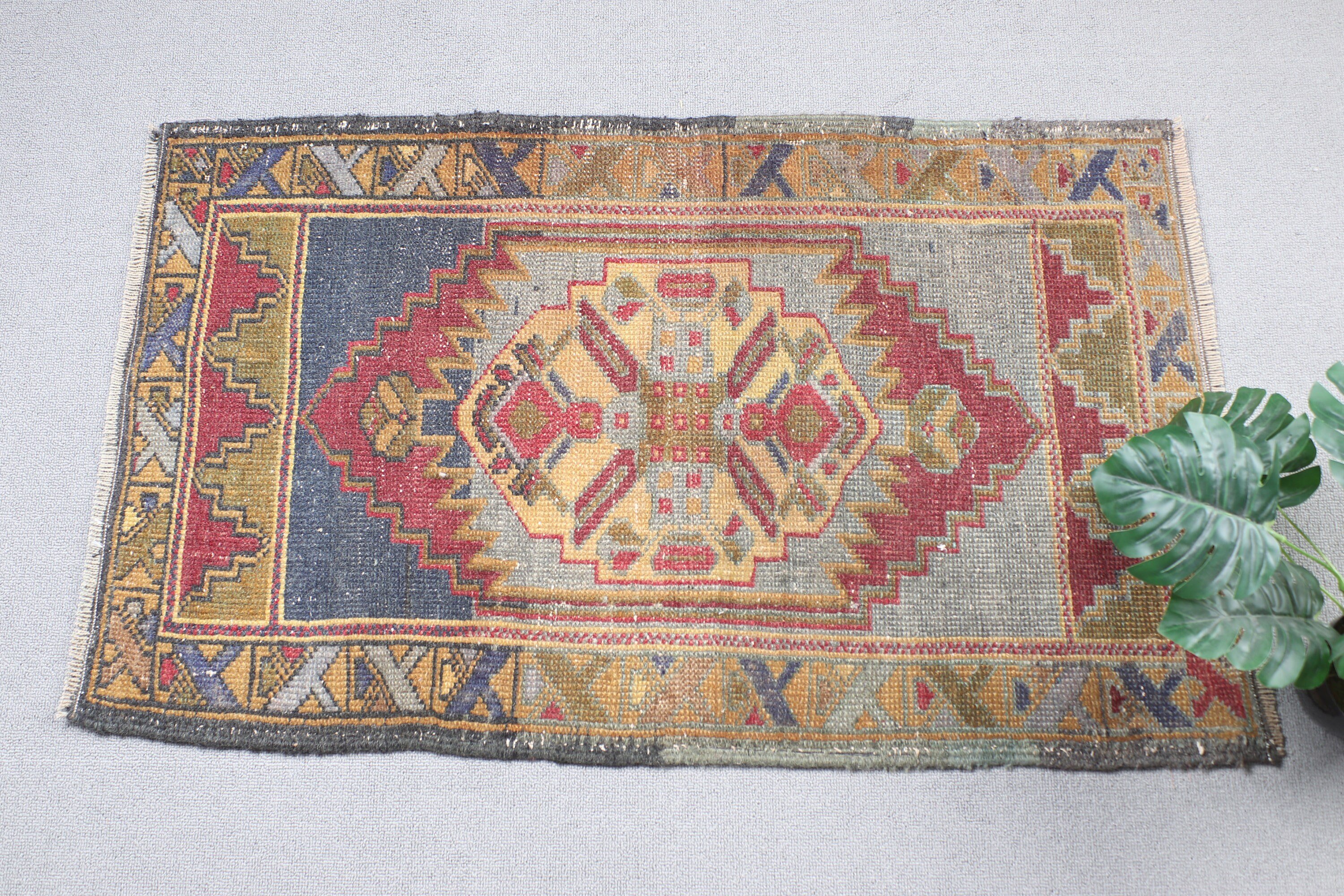 Vintage Halılar, Türk Halıları, Yatak Odası Halısı, Yeşil 1.9x3.1 ft Küçük Halı, Havalı Halı, Çocuk Halıları, Düğün Halıları, Anadolu Halıları