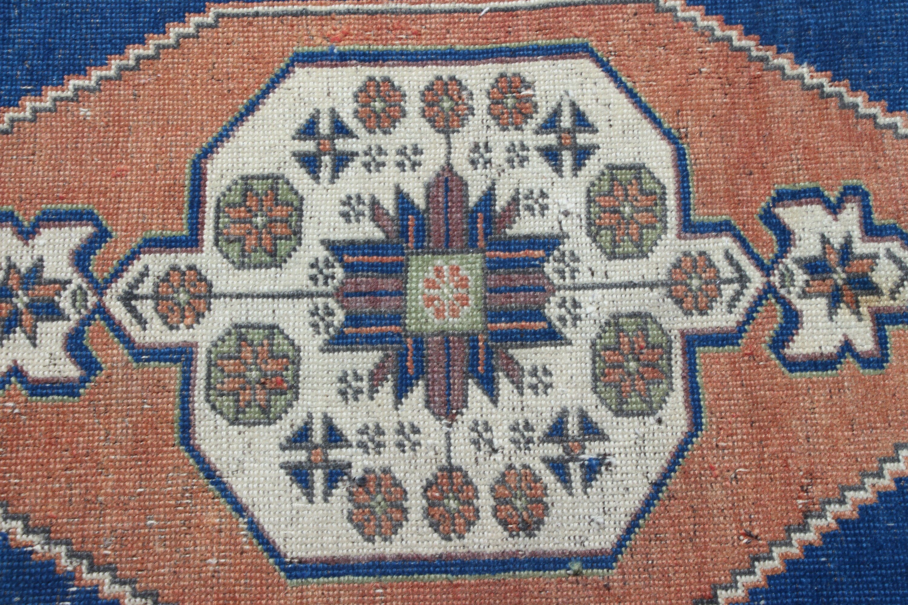 Turuncu Soğuk Halı, Kapı Paspası Halısı, Duvara Asılı Halı, 1.5x3.5 ft Küçük Halı, Vintage Halılar, Yatak Odası Halısı, Türk Halısı, Çocuk Odası Halıları, Yün Halı