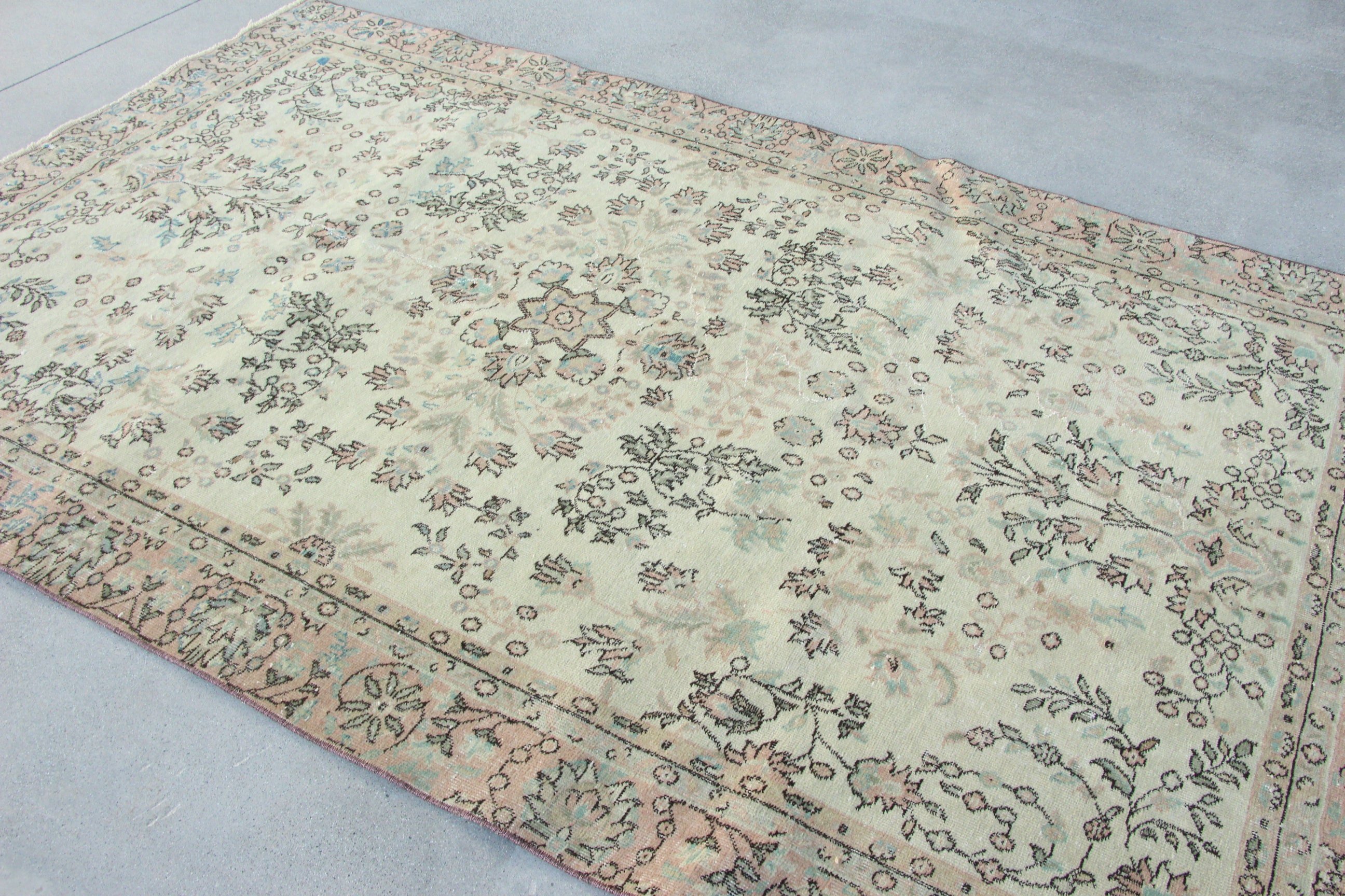 Vintage Rug, Dining Room Rug, Beige Floor Rug, Large Oushak Rugs, Floor Rug, 5.6x8.9 ft Large Rugs, Turkish Rugs, Rugs for Salon, Wool Rug