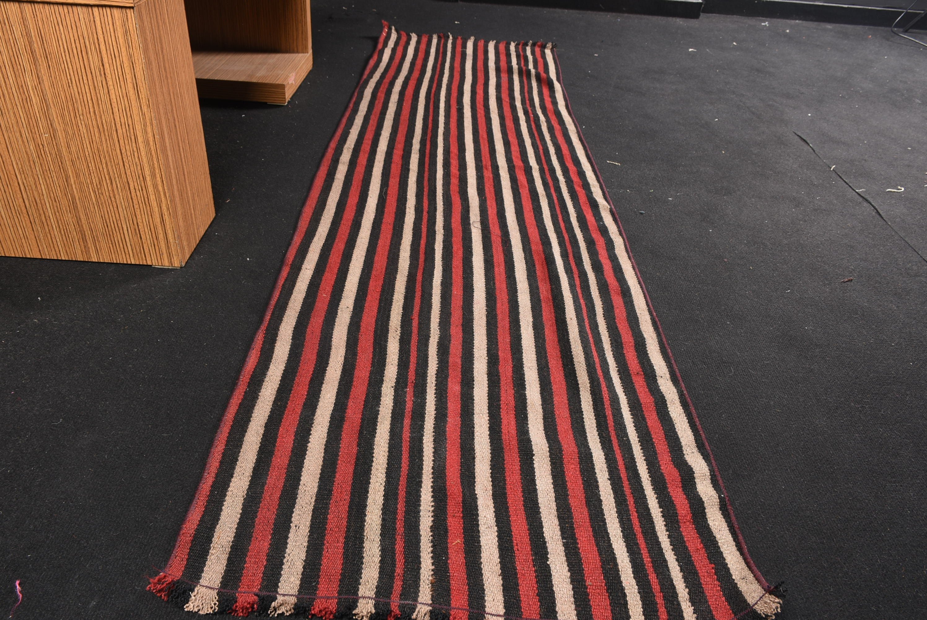 Vintage Halı, Fas Halıları, Kırmızı Mutfak Halısı, 2.1x7.7 ft Runner Halısı, Türk Halıları, Runner Halıları, Estetik Halı, Eski Halı, Havalı Halılar, Kilim