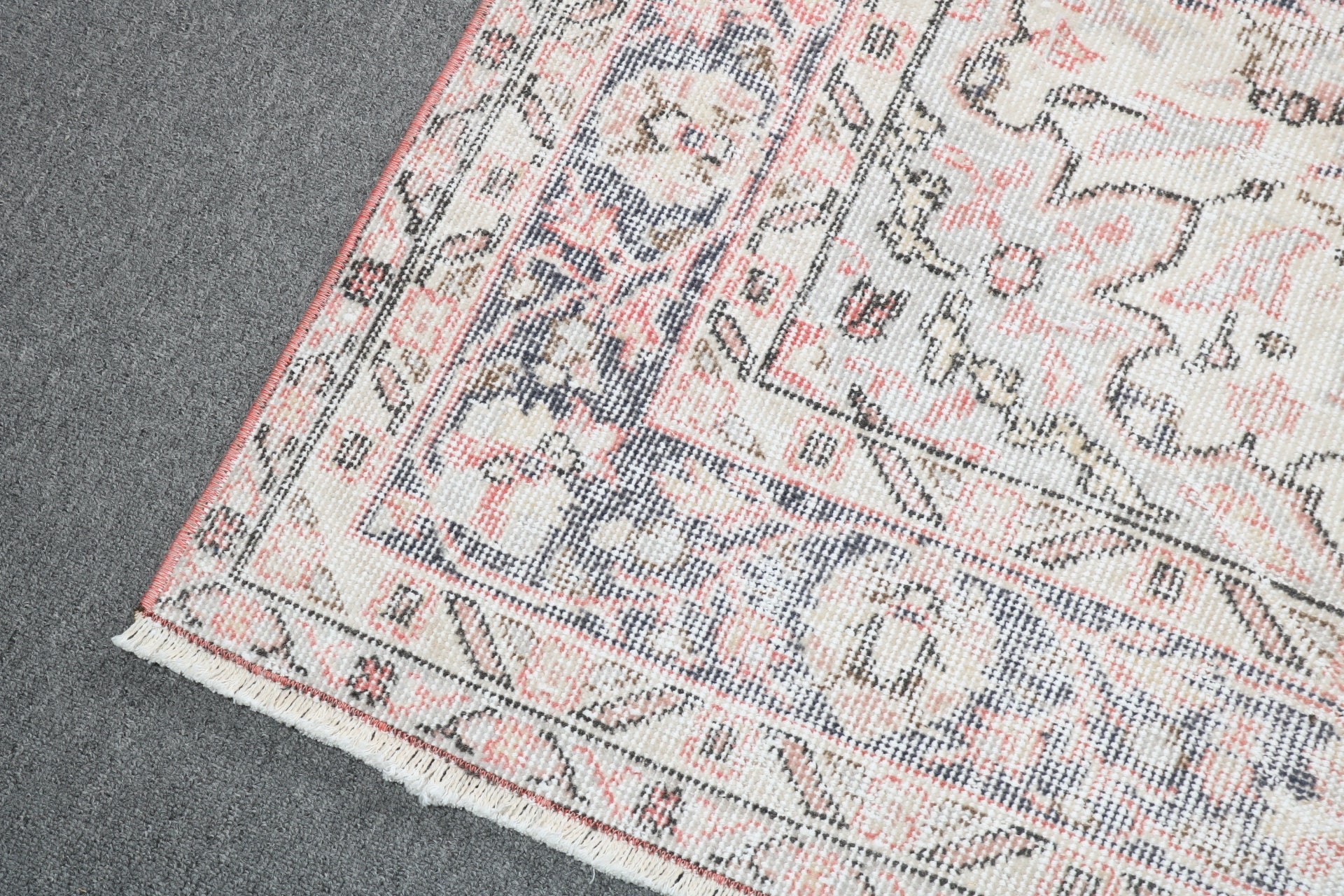 Aesthetic Rugs, Moroccan Rug, 5.7x9.5 ft Large Rugs, Salon Rugs, Wool Rug, Large Oushak Rugs, Vintage Rug, Turkish Rug, Pink Moroccan Rugs