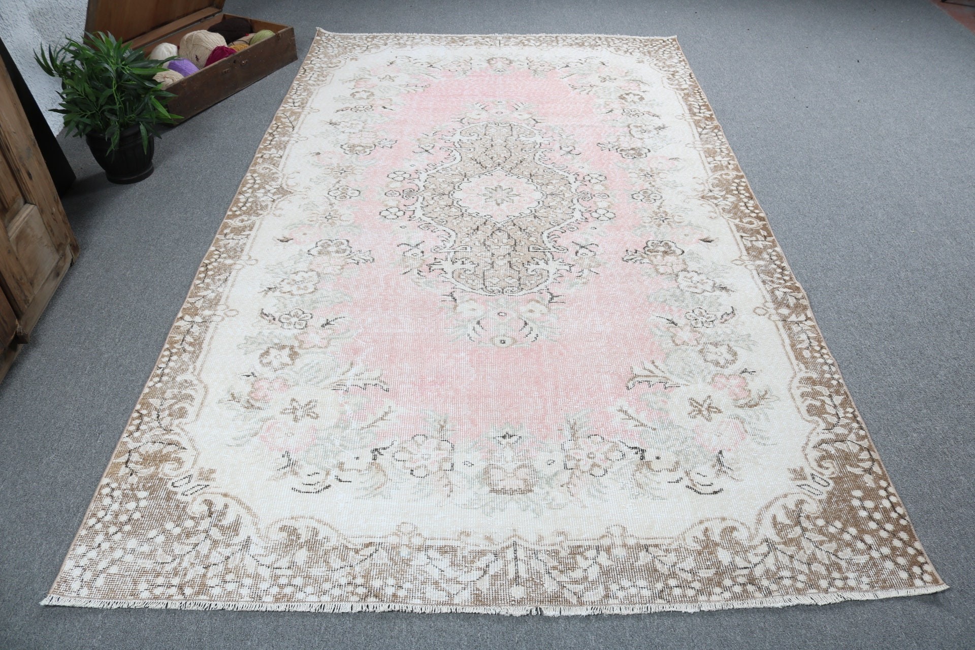 Bedroom Rug, 5.6x9.3 ft Large Rugs, Handmade Rug, Turkish Rug, Kitchen Rug, Neutral Rug, Living Room Rugs, Pink Statement Rugs, Vintage Rug