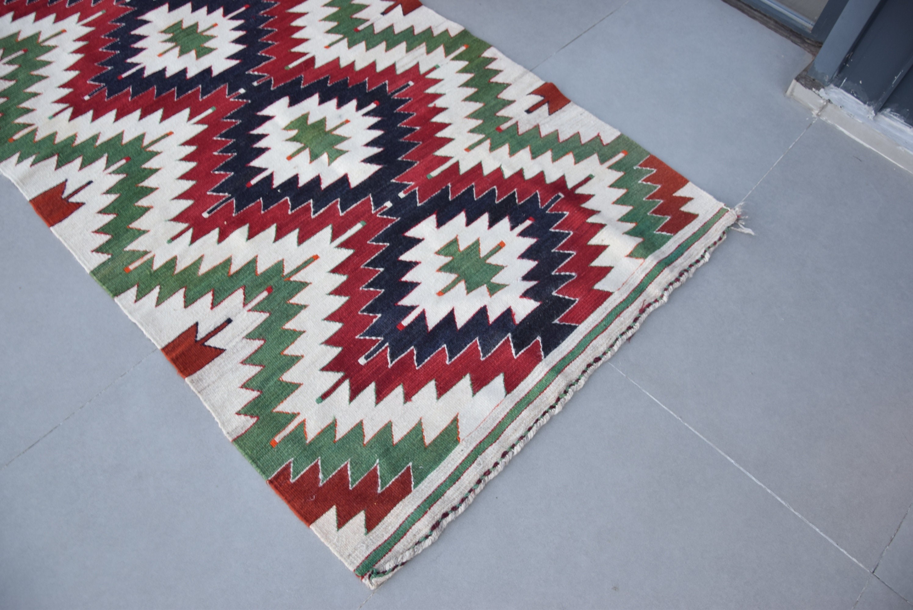 Vintage Halılar, 3.4x10.3 ft Yolluk Halıları, Kırmızı Yün Halılar, Koridor Halısı, Kilim, Boho Halısı, Türk Halıları, Koridor Halıları, Anadolu Halısı, Havalı Halı