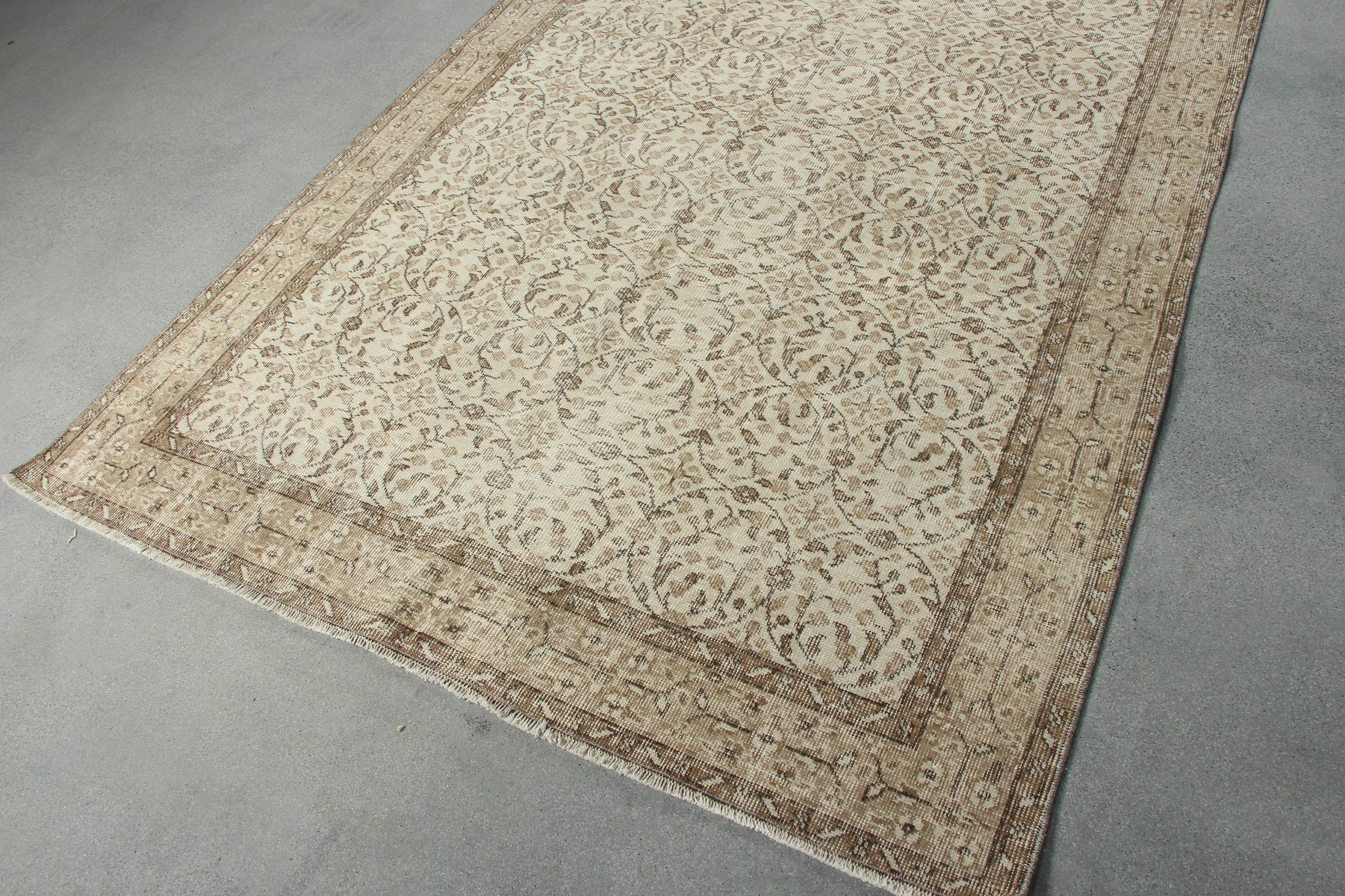 5.5x9.4 ft Large Rug, Vintage Rug, Turkish Rug, Salon Rugs, Oushak Rug, Bedroom Rug, Floor Rugs, Rugs for Bedroom, Beige Moroccan Rug