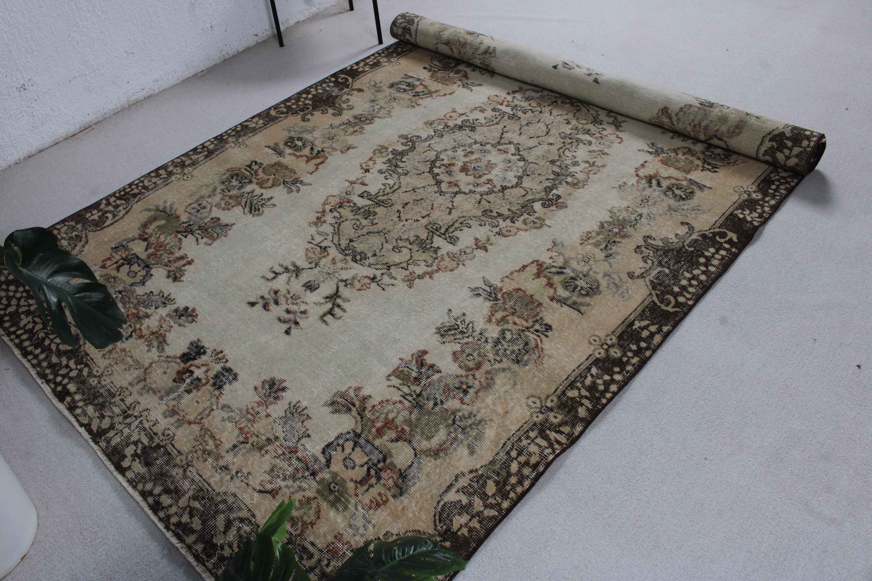 Vintage Rug, Bedroom Rug, Ethnic Rugs, Antique Rugs, Beige Oriental Rugs, 5.7x9.4 ft Large Rug, Modern Rug, Turkish Rug, Salon Rug