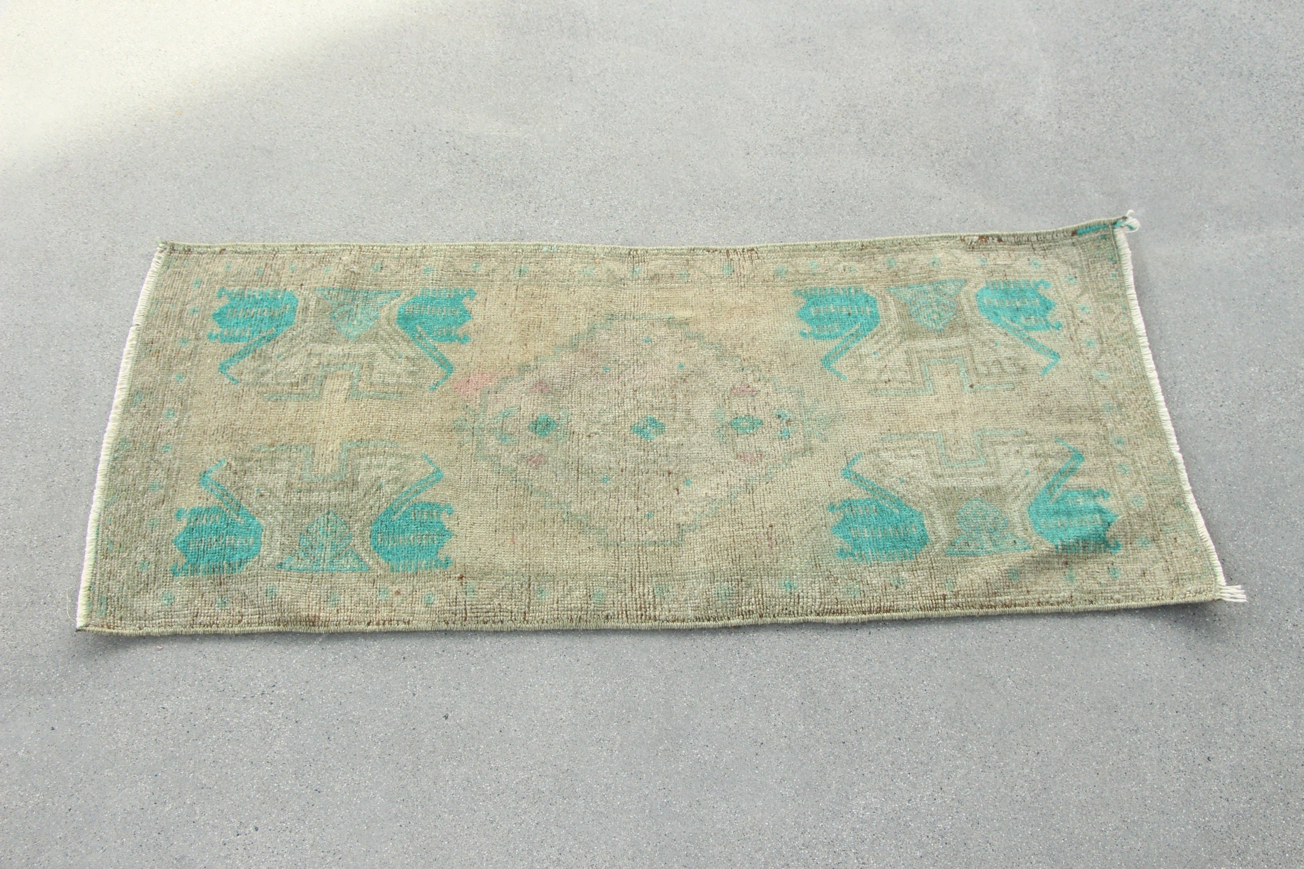 Küçük Vintage Halı, Vintage Halı, Nötr Halı, Bej Oryantal Halı, Modern Halı, 1.5x3.4 ft Küçük Halılar, Fas Halısı, Türk Halısı, Mutfak Halısı