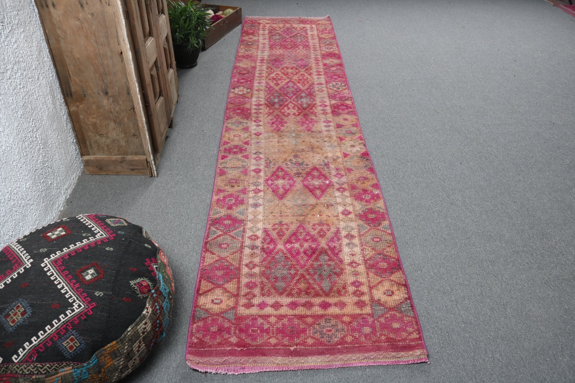 El Dokuma Halı, Vintage Halı, Beni Ourain Yolluk Halısı, Mutfak Halısı, Türk Halıları, Lüks Halı, 2.6x11.7 ft Yolluk Halısı, Pembe Modern Halı